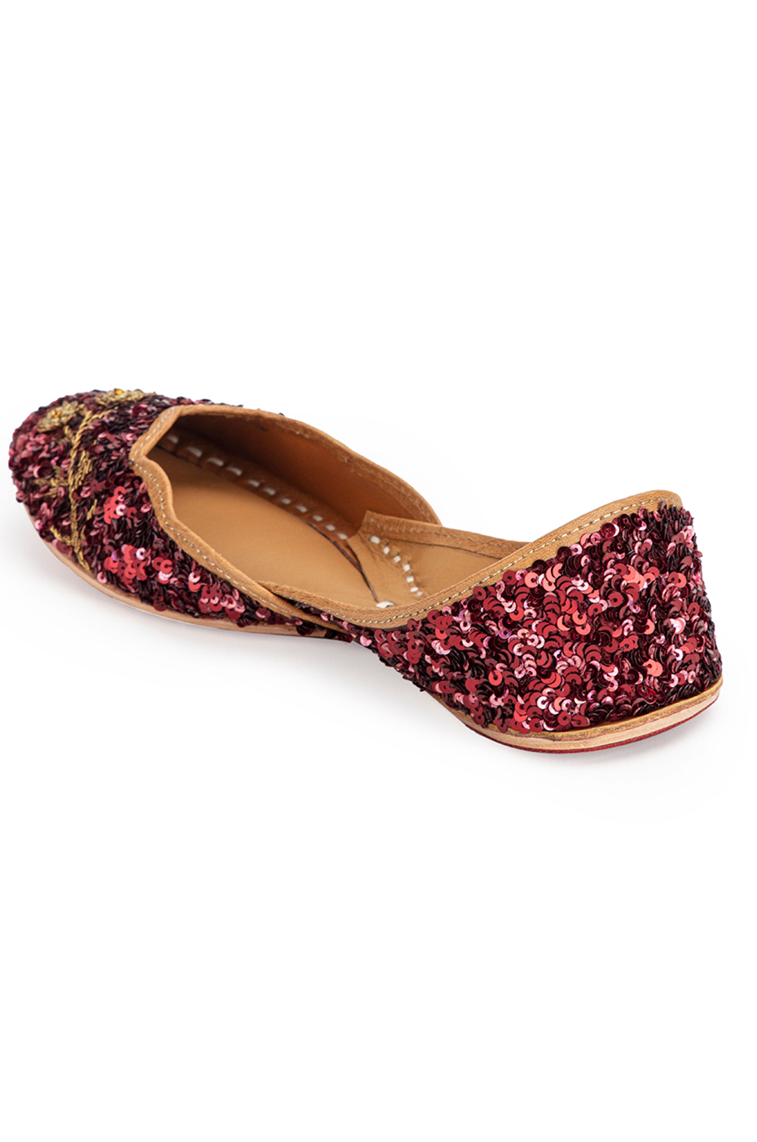 Shaivi Maroon (Jutti)