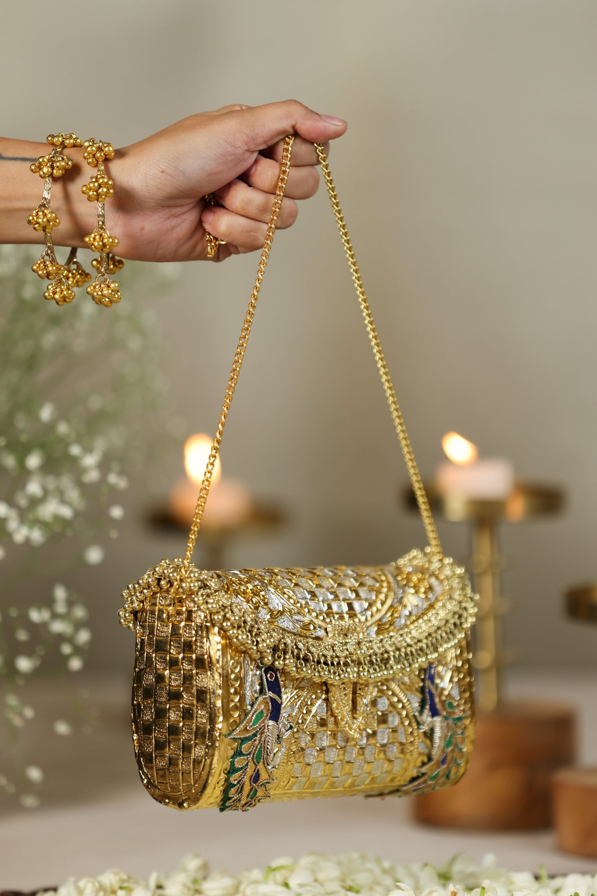 Mayurika Sling image 2