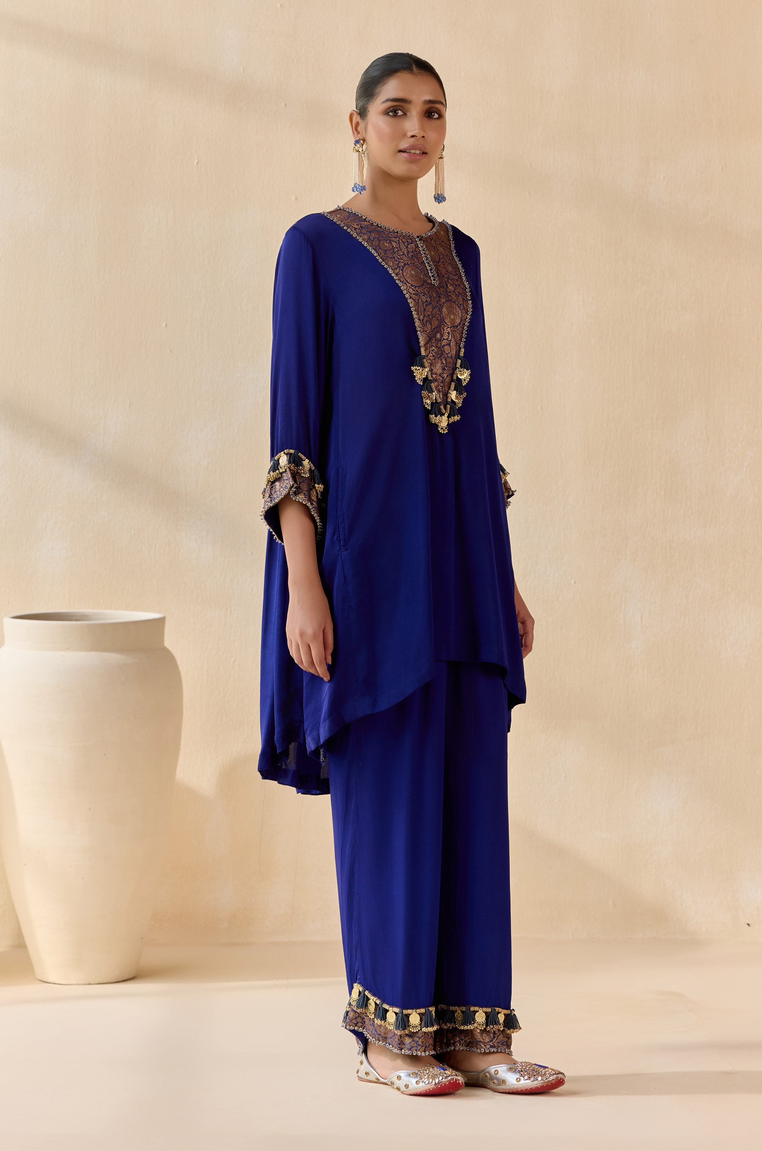 Neelika (Kaftan)