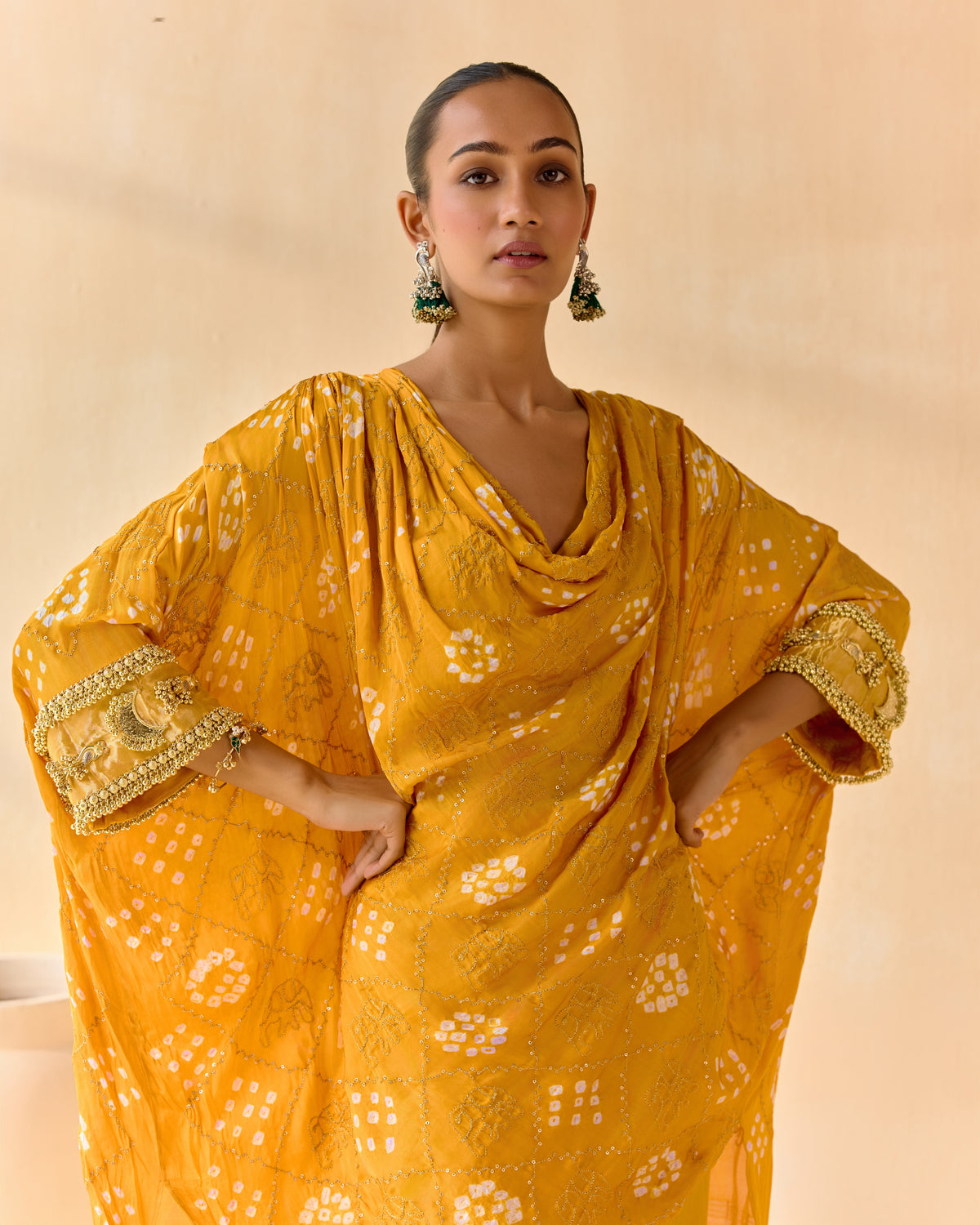 ambarika kaftan set - detail view 6