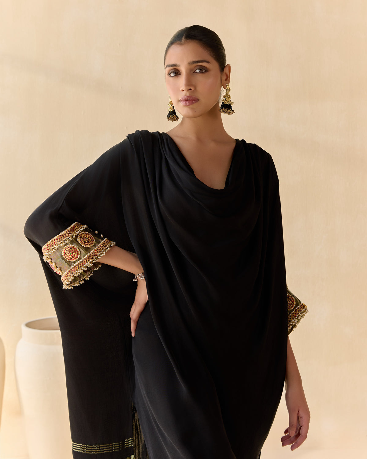 siyahra kaftan set - detail view 6