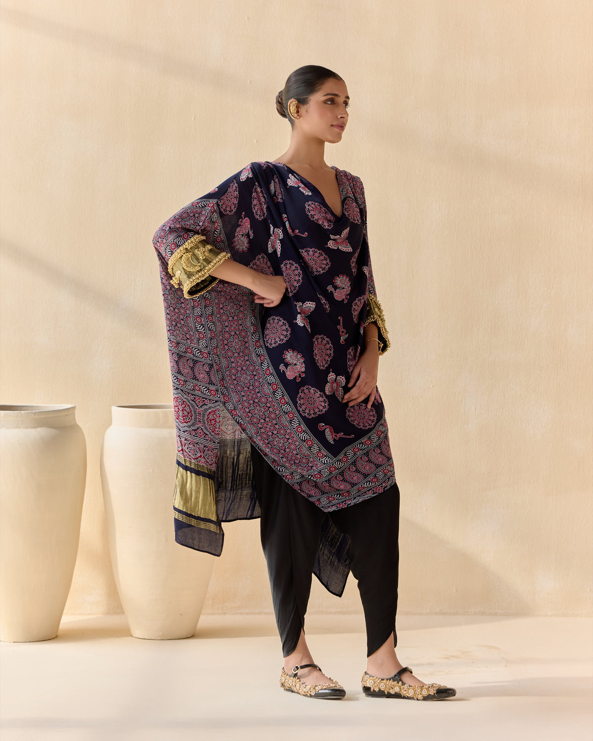 aanchalika kaftan set - detail view 3