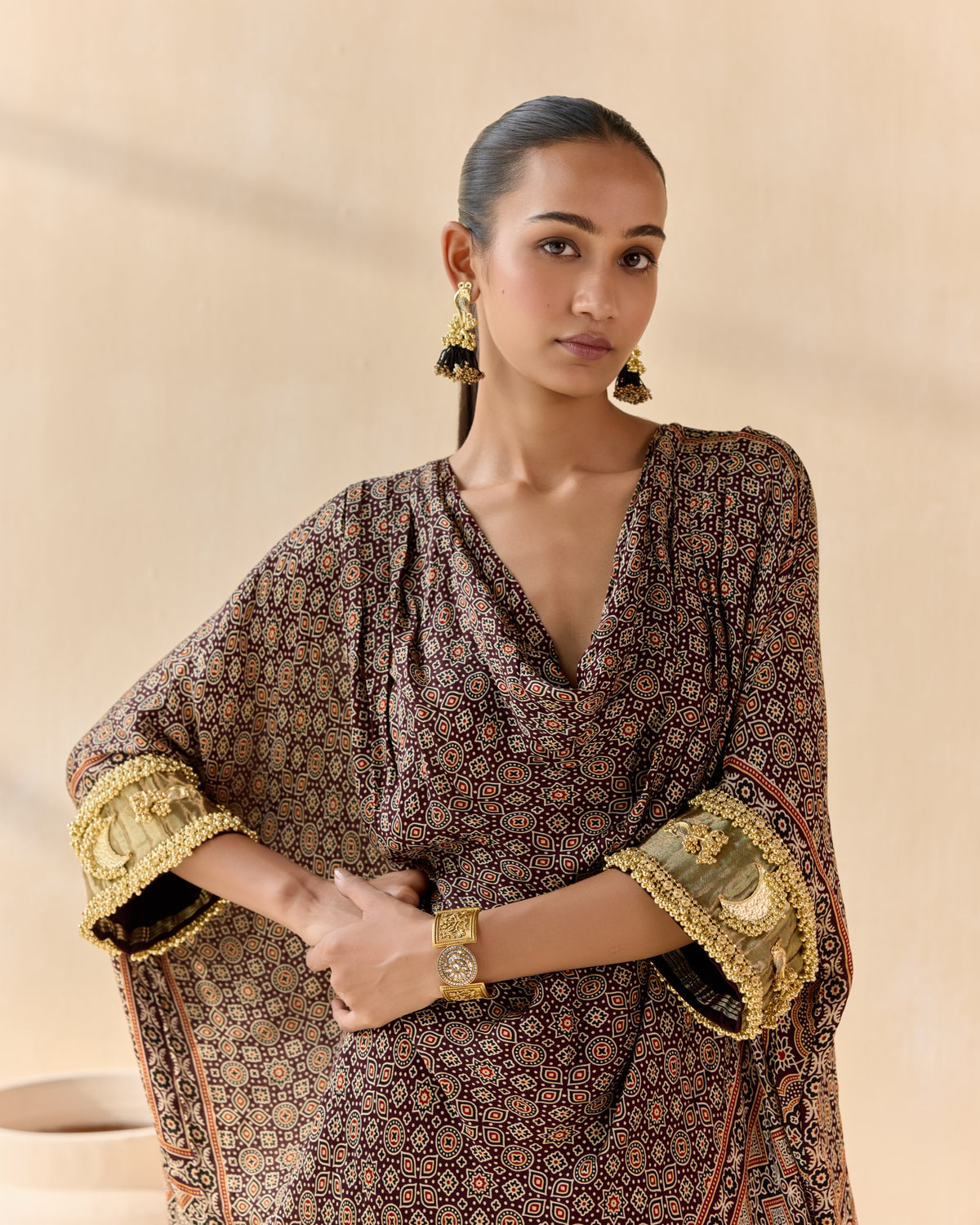 dastoori kaftan set - detail view 3