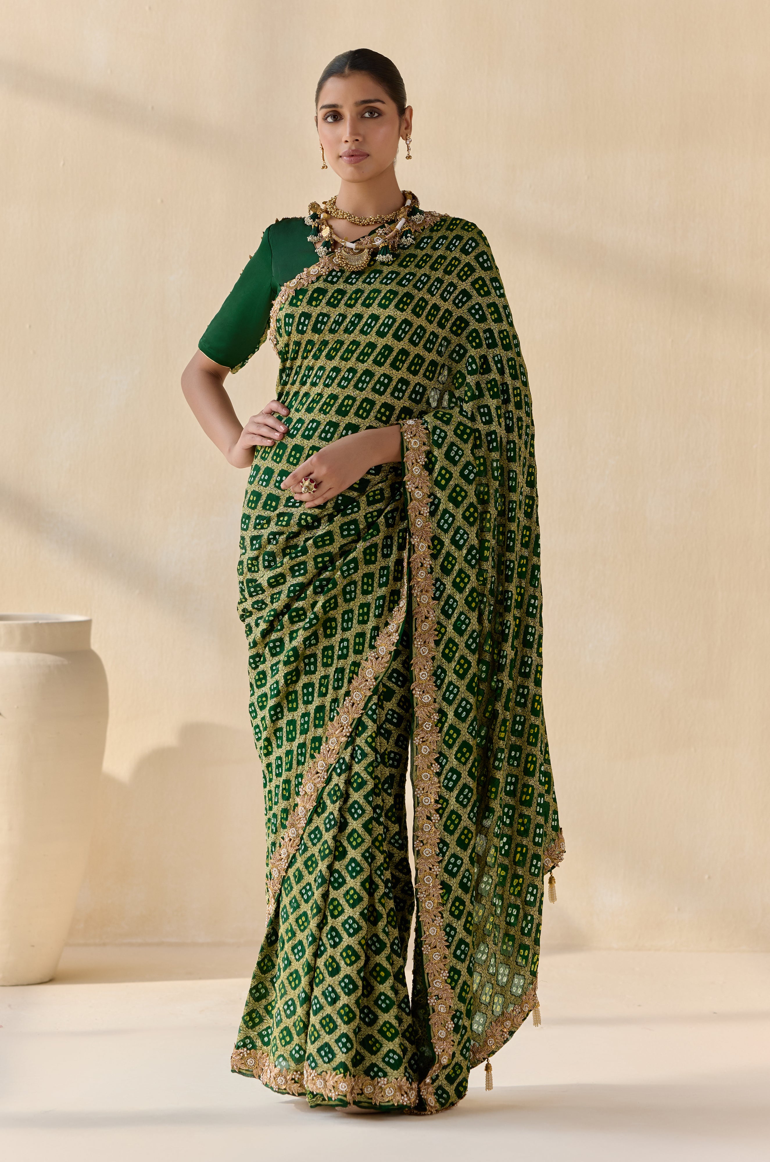 Haritrekha (Saree)
