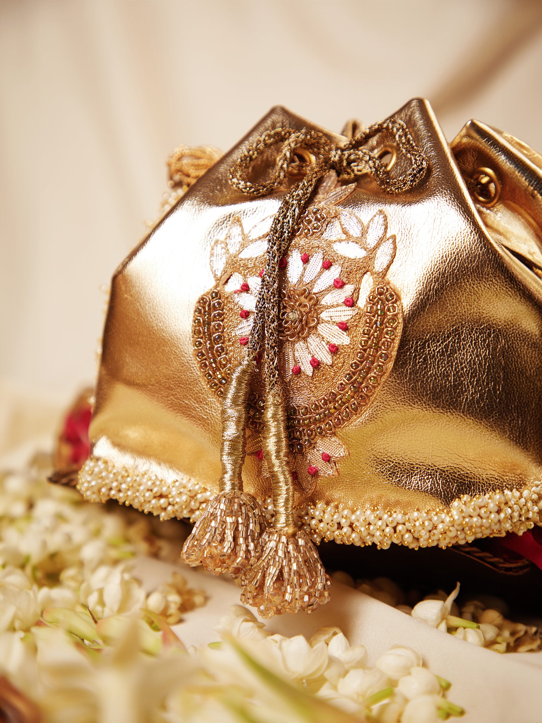 Crown Jutti and Potli (Combo)