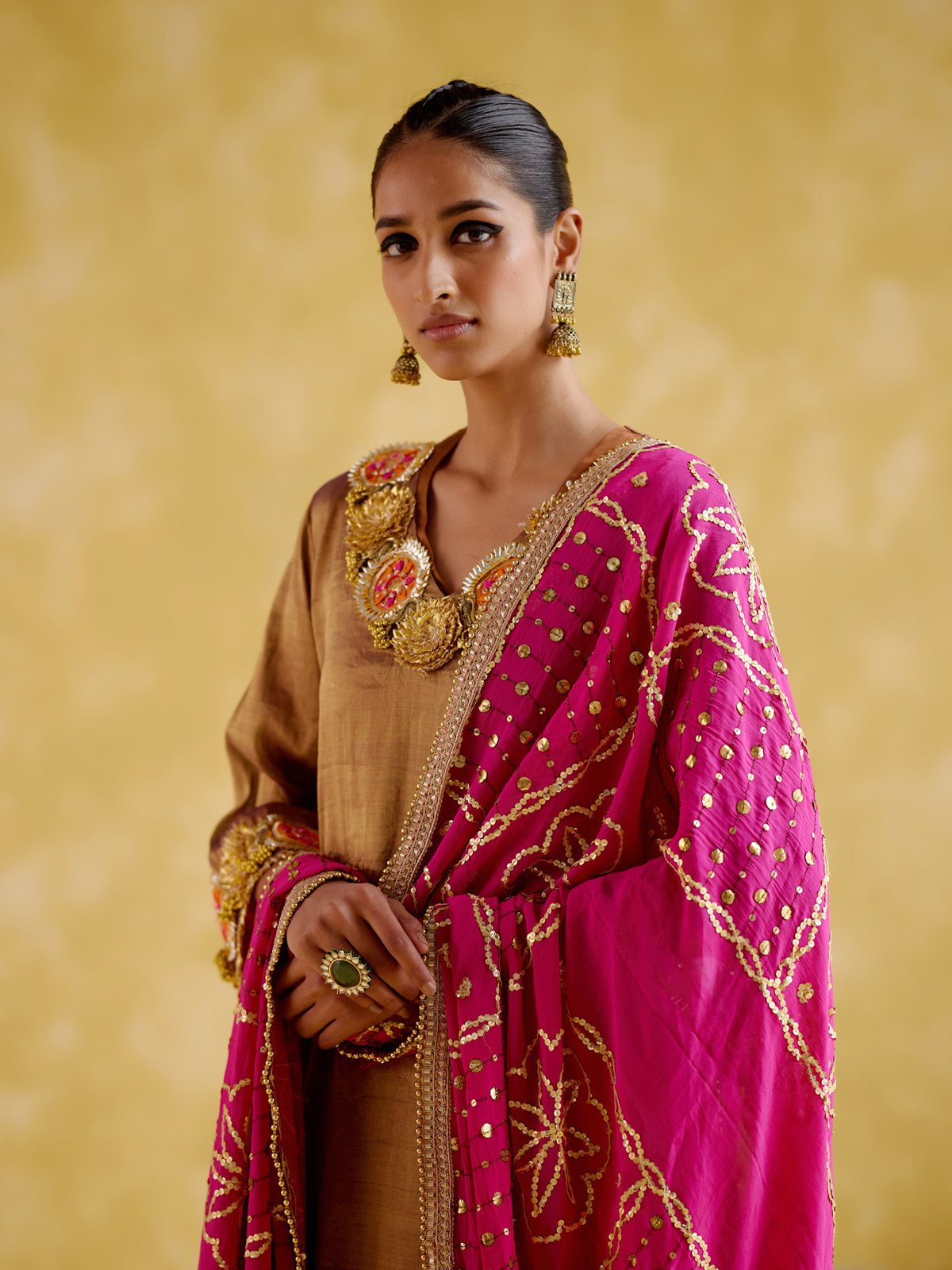 Aavya Gold (Kurta Set)