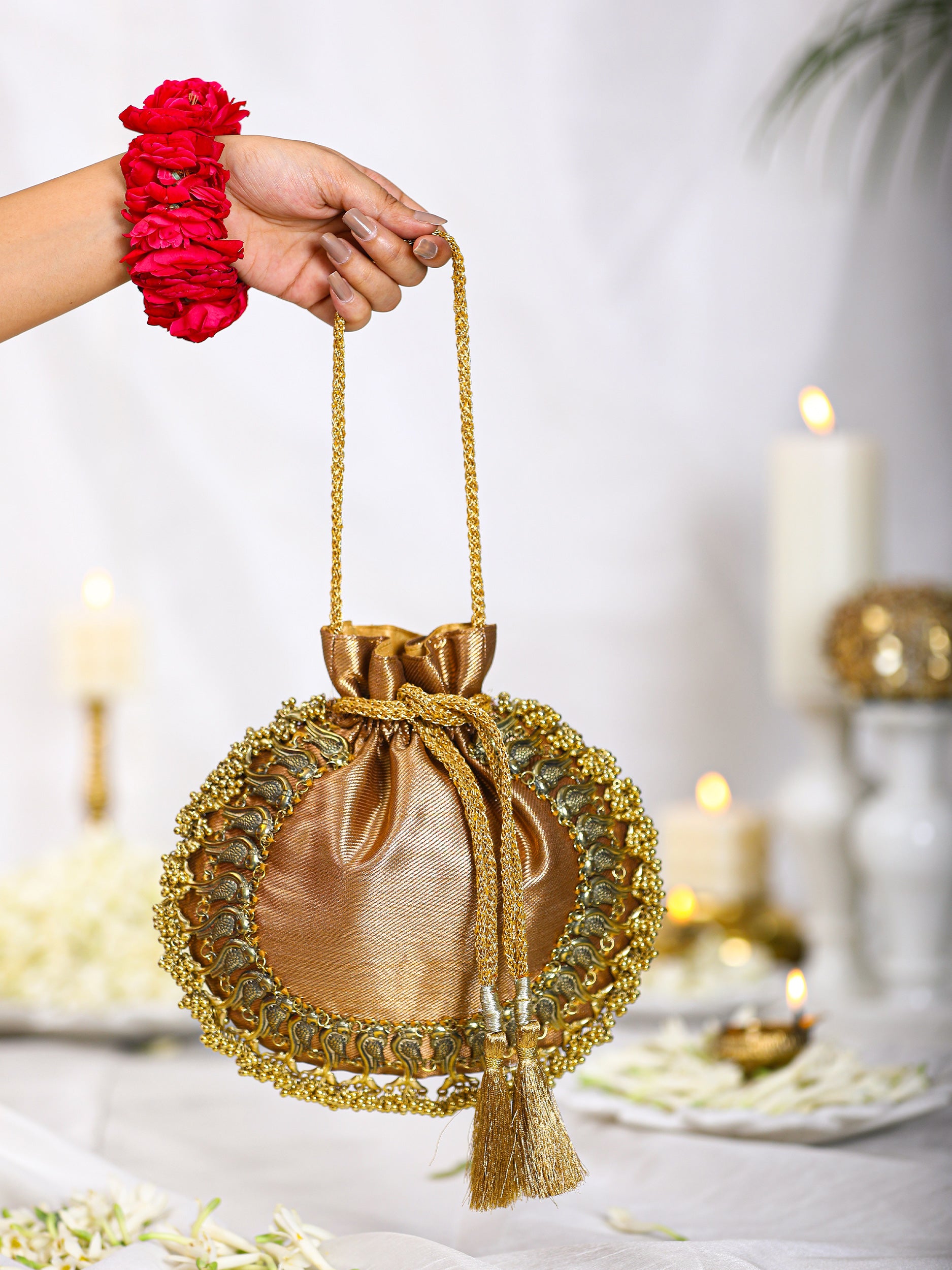 Leander Beige (Potli)