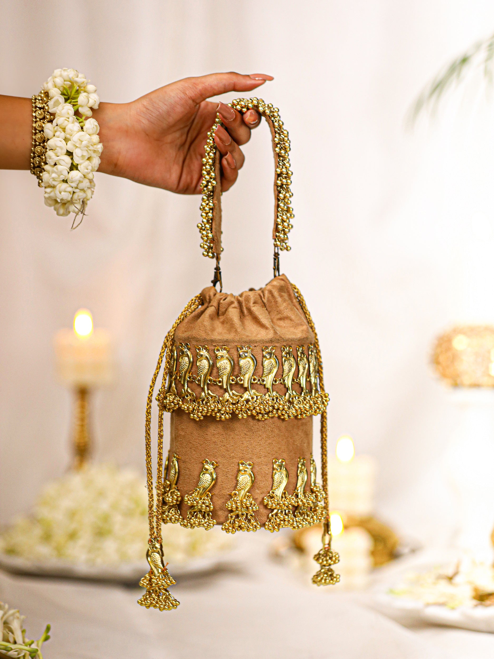Yashvi (Potli)