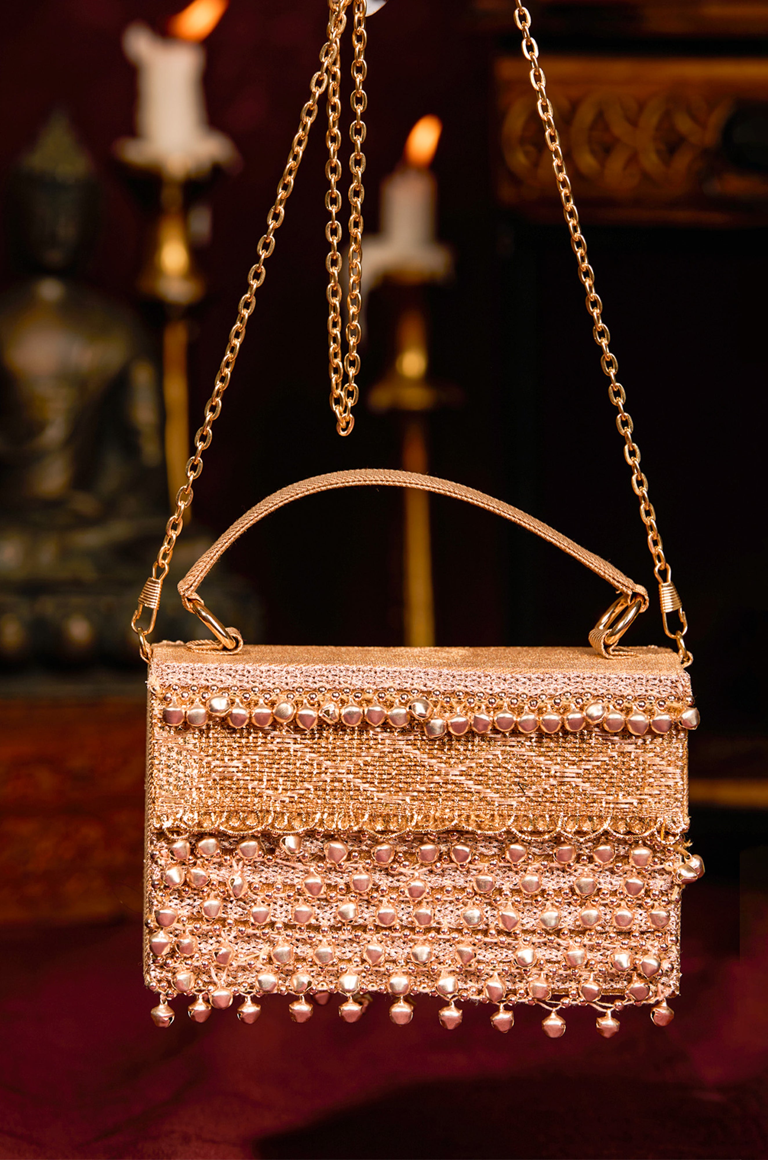 Avika (Clutch)