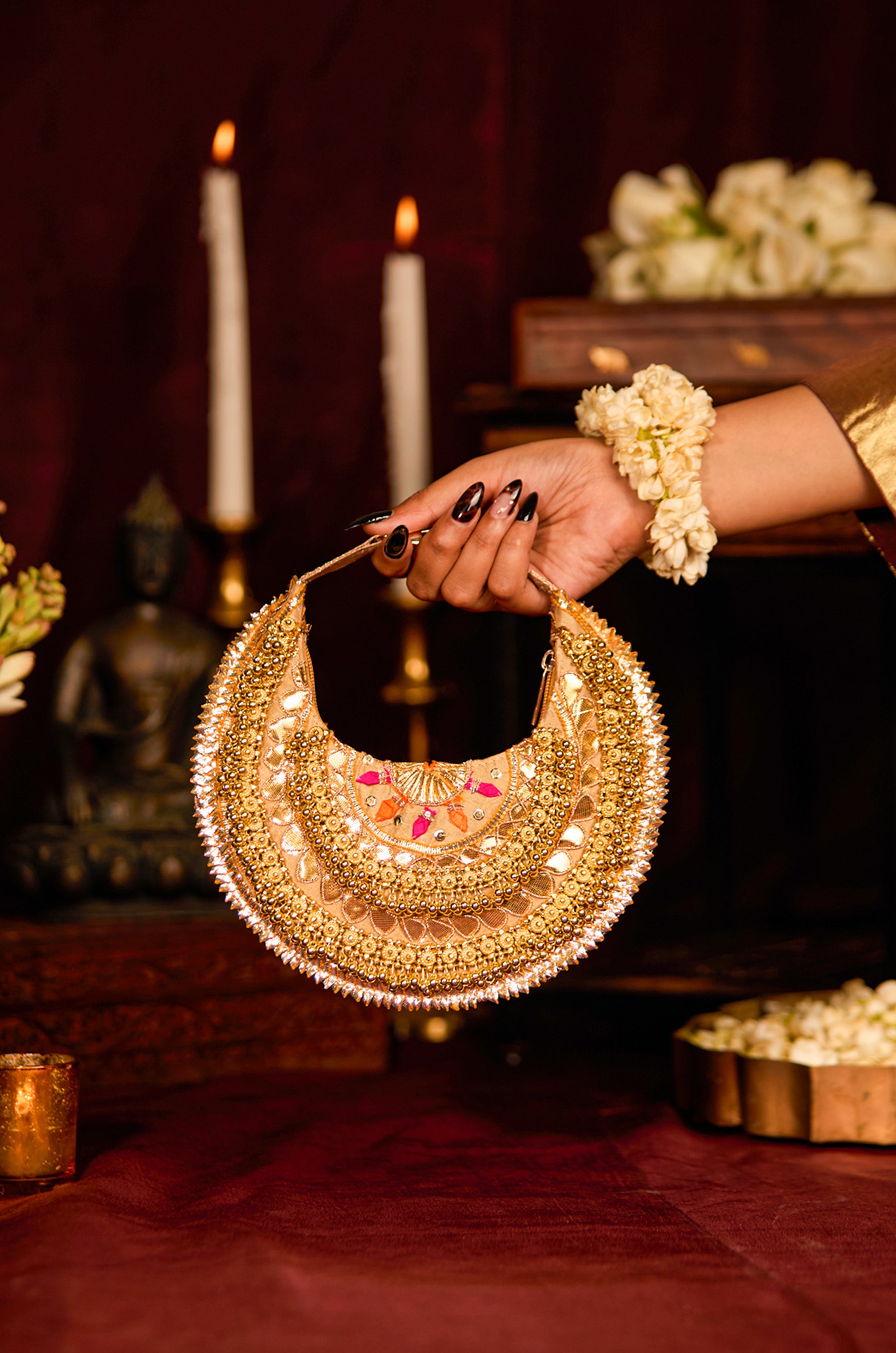 Ghungroo Love Gold Kolhapuri & Vamika Gold Potli