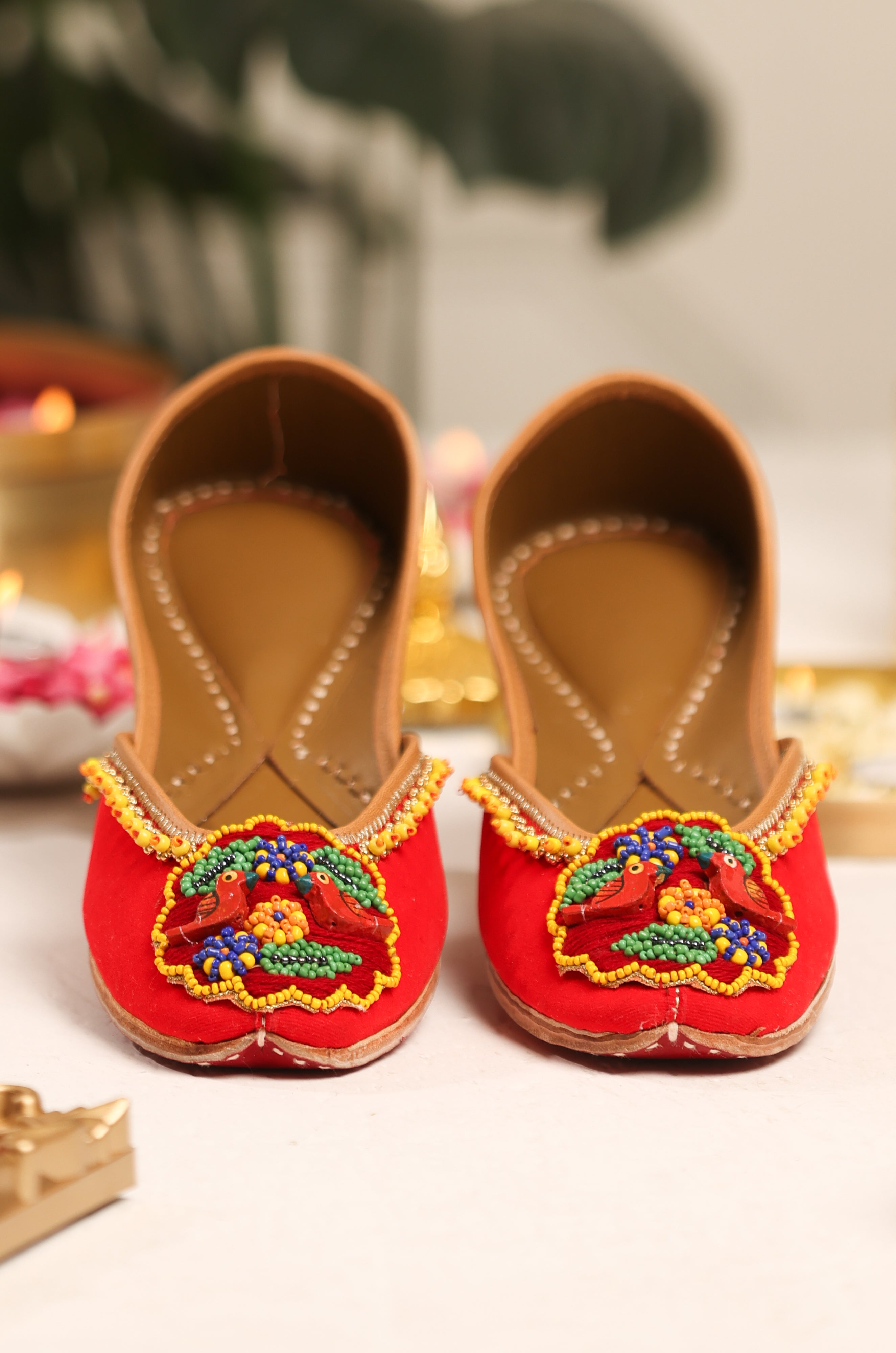 Surkhgul (Jutti)