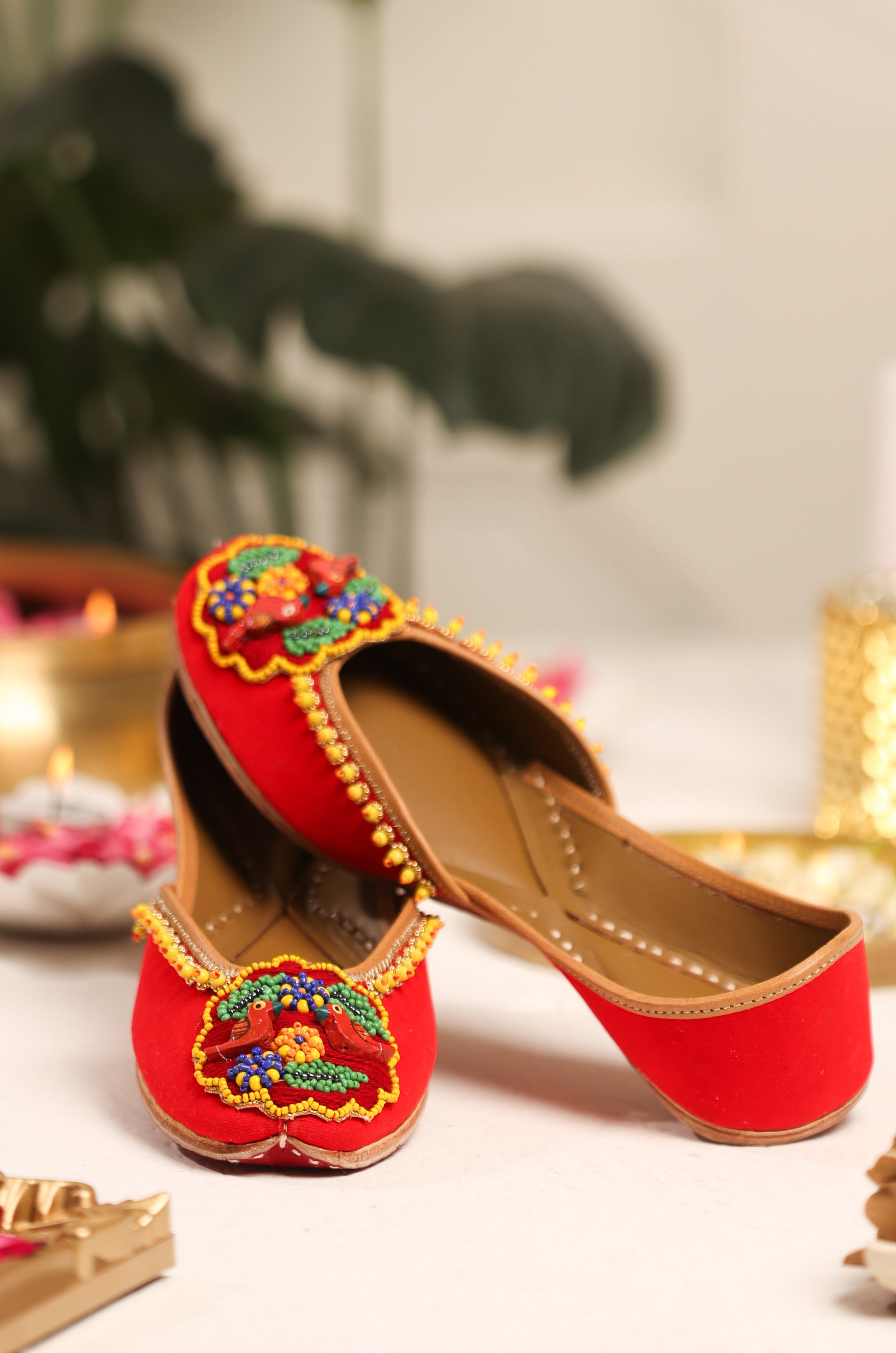 Surkhgul (Jutti)