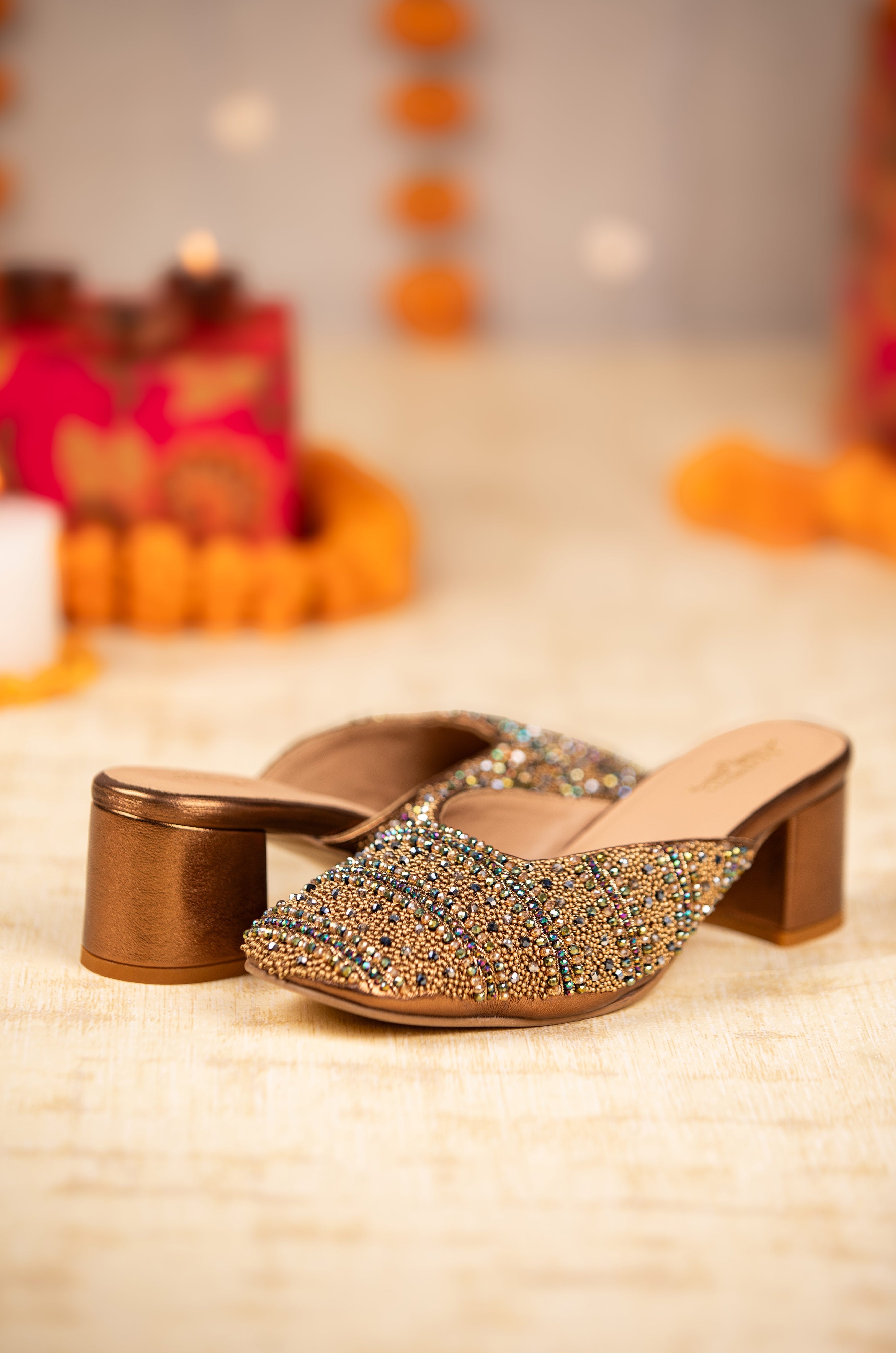 Navisha (Heel)