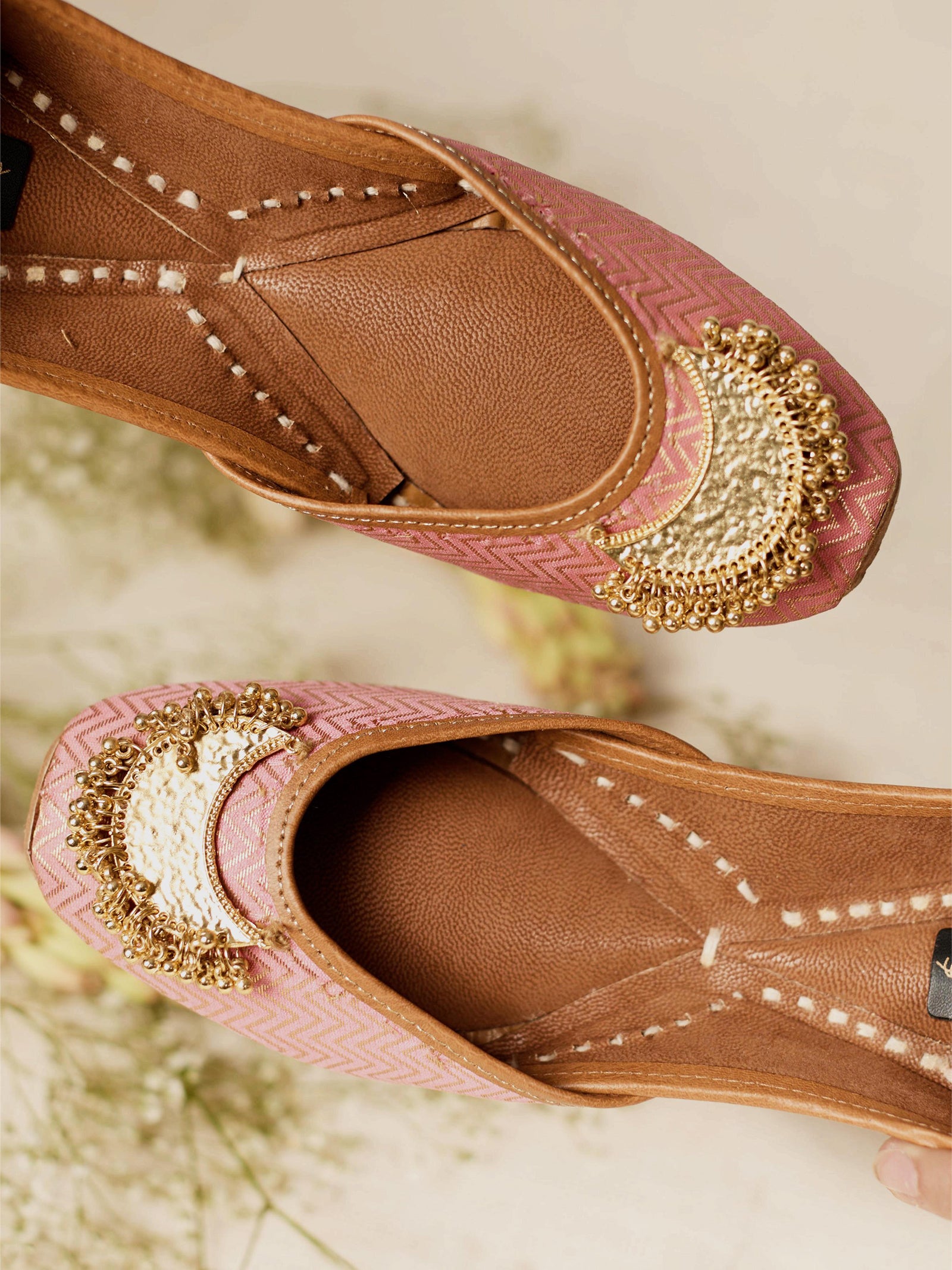 Aashvi Pink (Jutti)