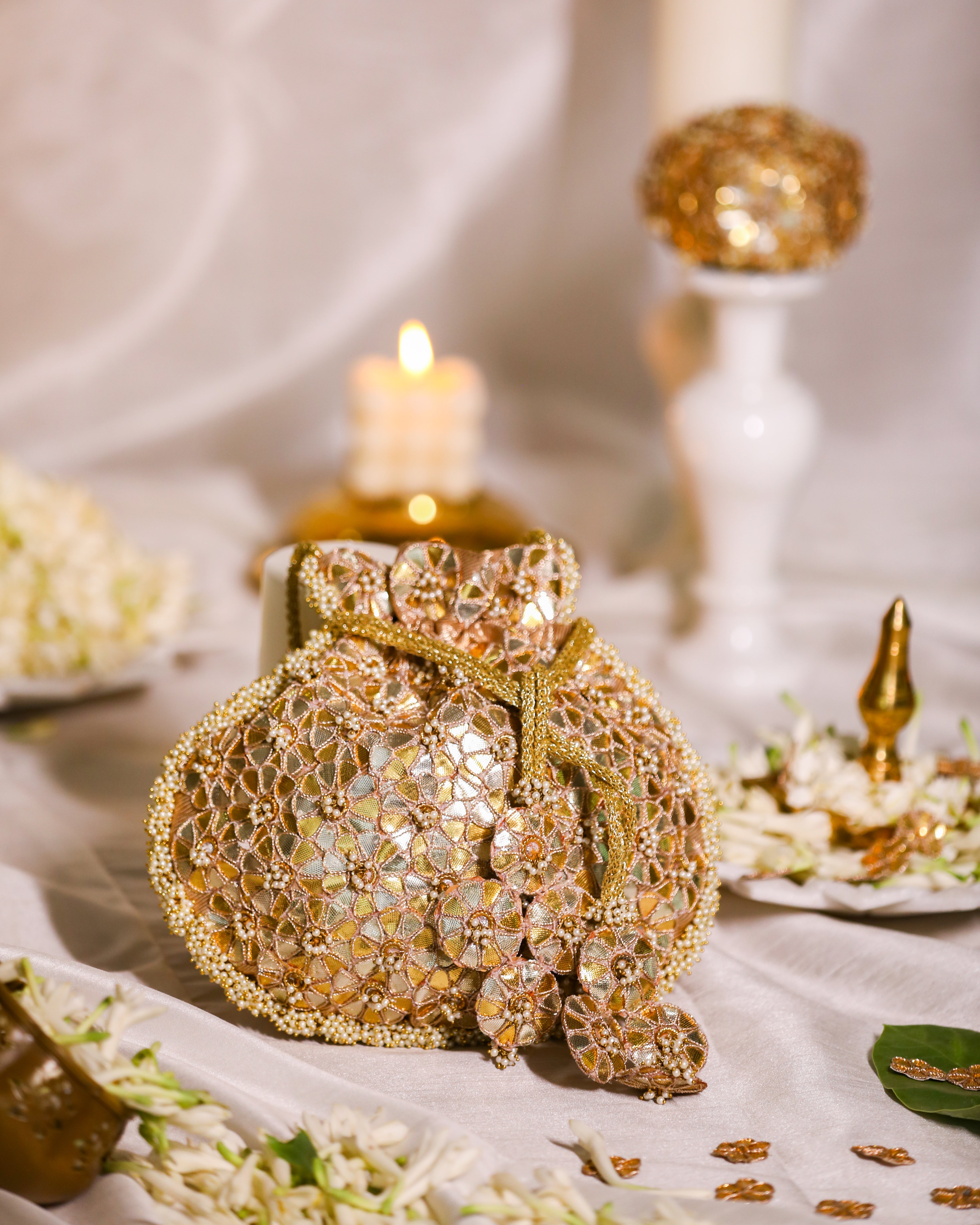 Flora (Potli)