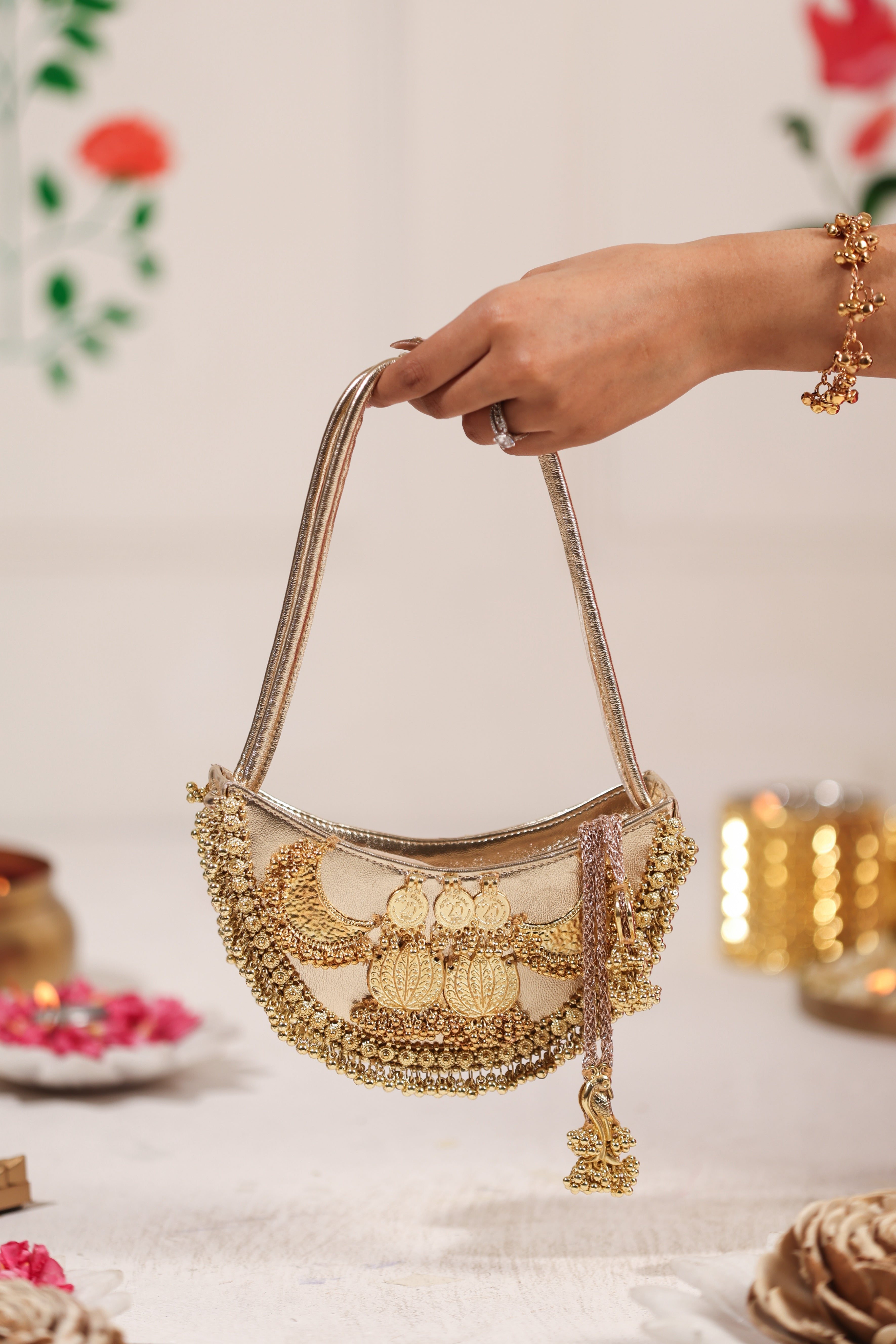Aabha Baguette (Handbag) 2 - 5 elements 10 march11269.jpg