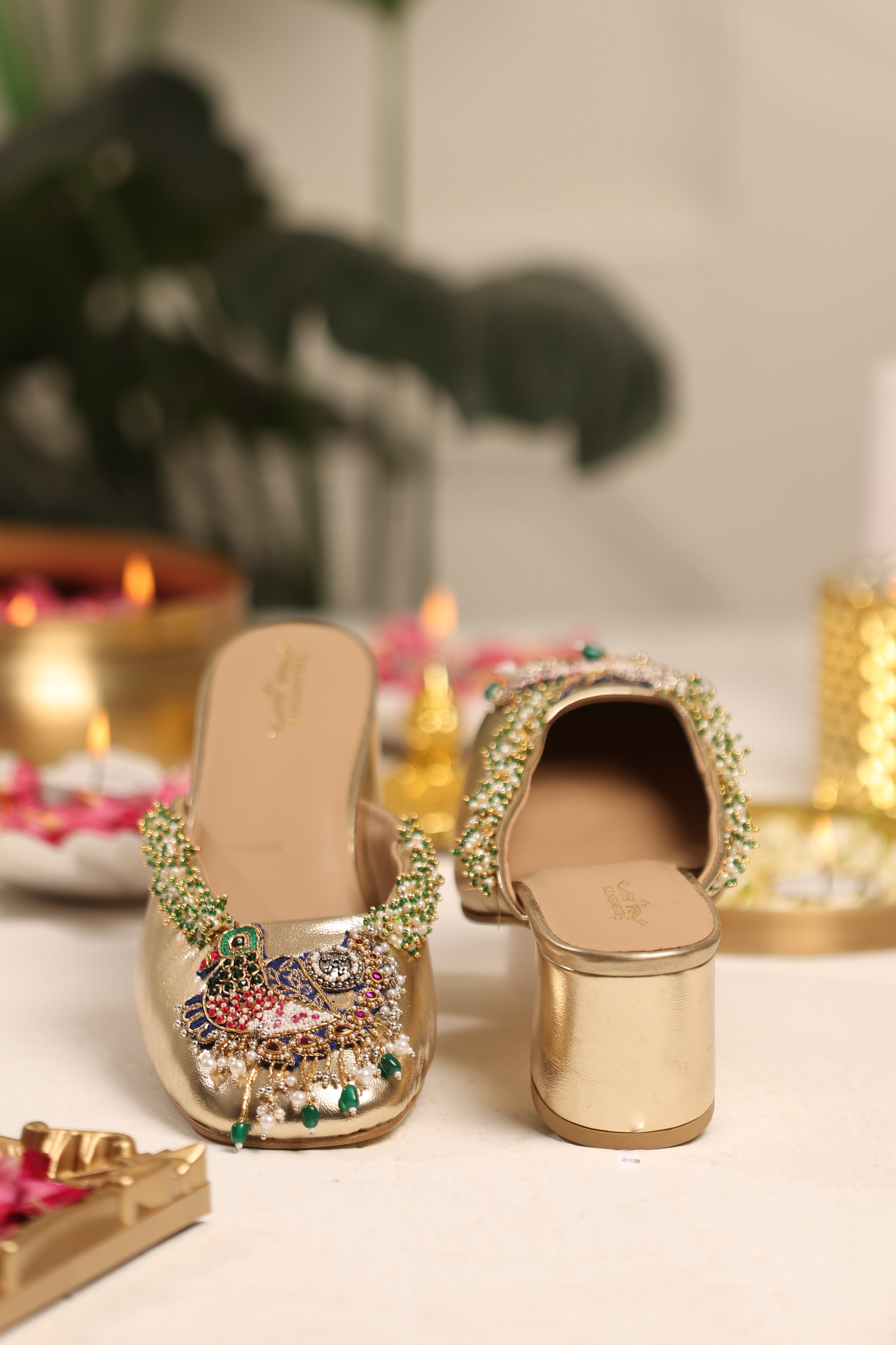 5E-RH-26-032 - Neelmayuri Mule Heels - 004 - 5 elements 10 march11458.jpg