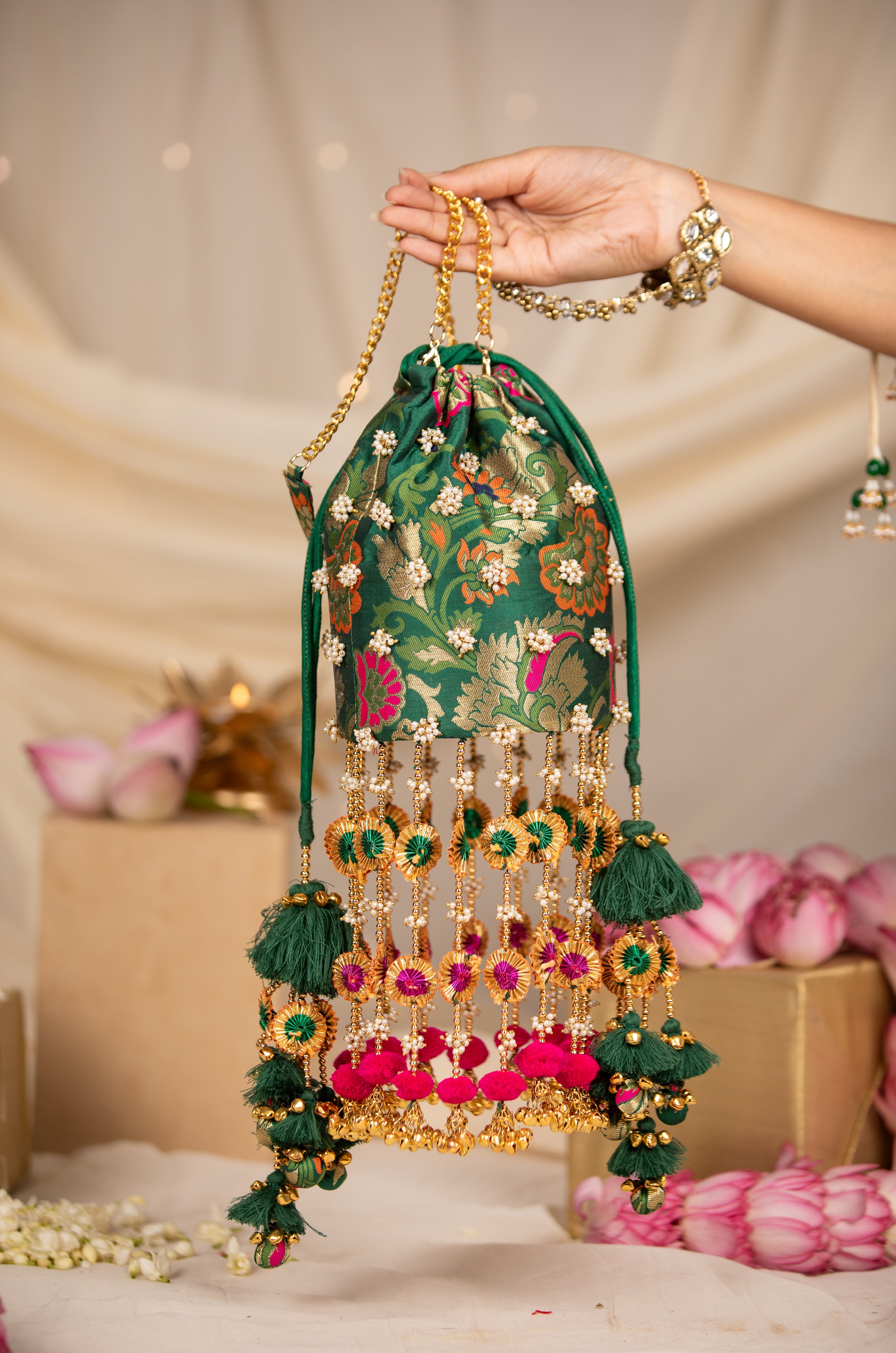 Amisha Green (Potli)