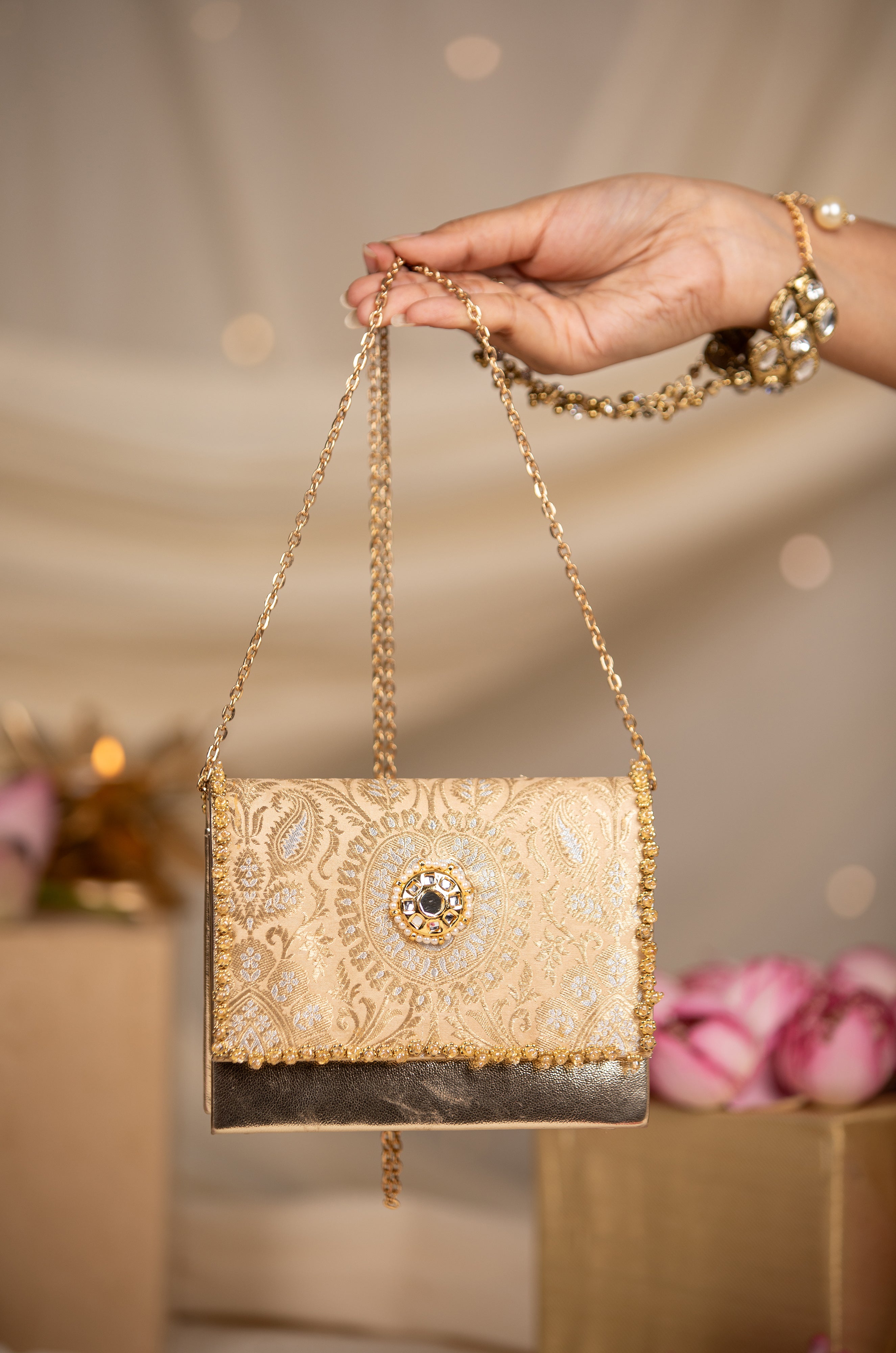 Aarna (Handbag)