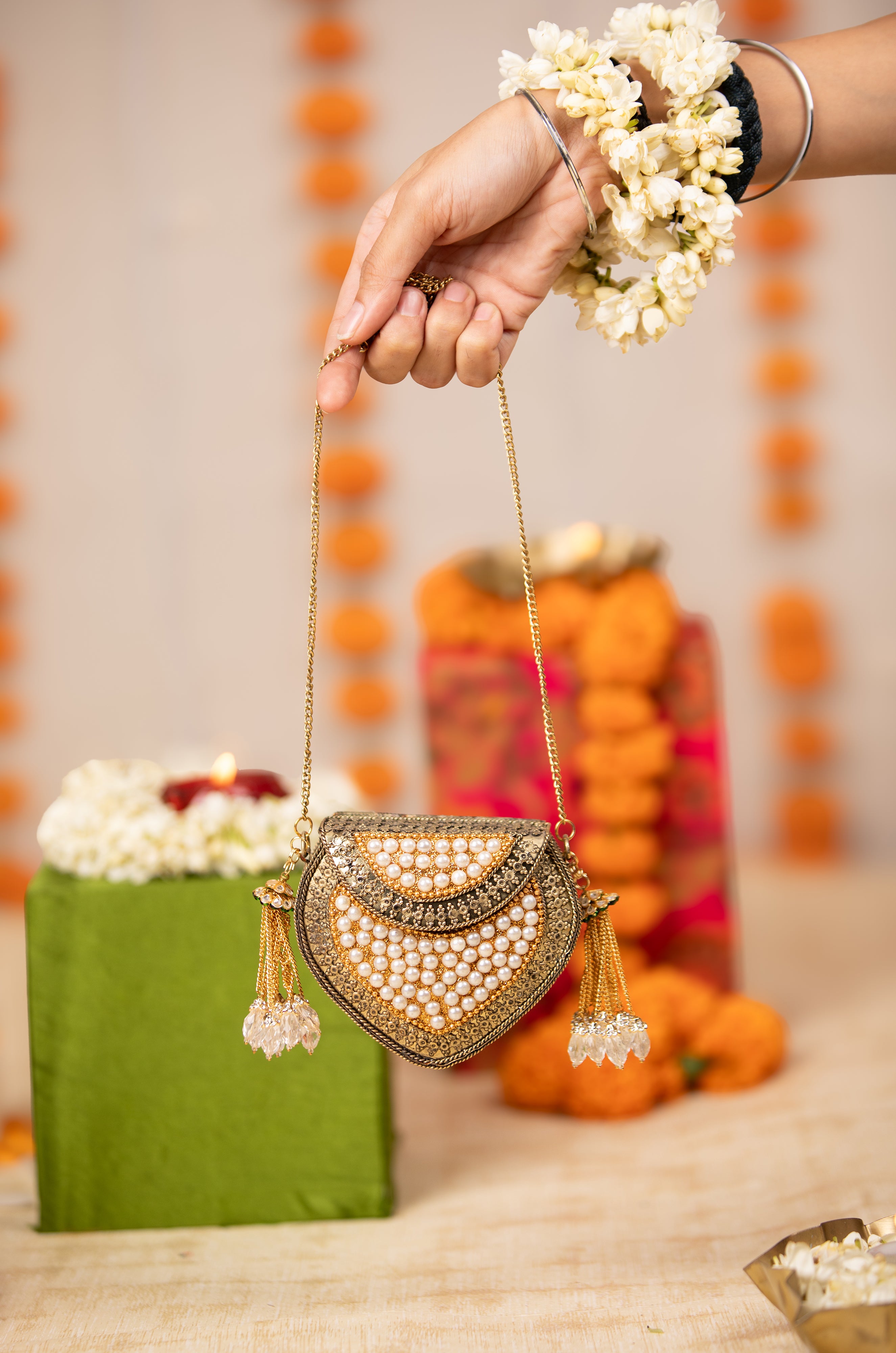 Charvi (Handbag)