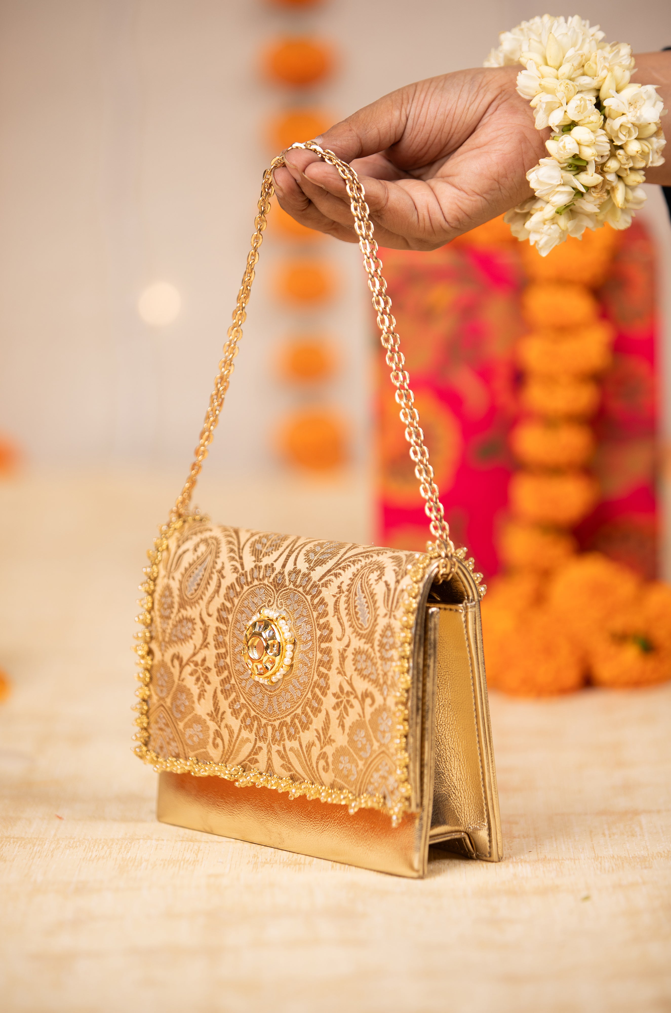 Aarna (Handbag)