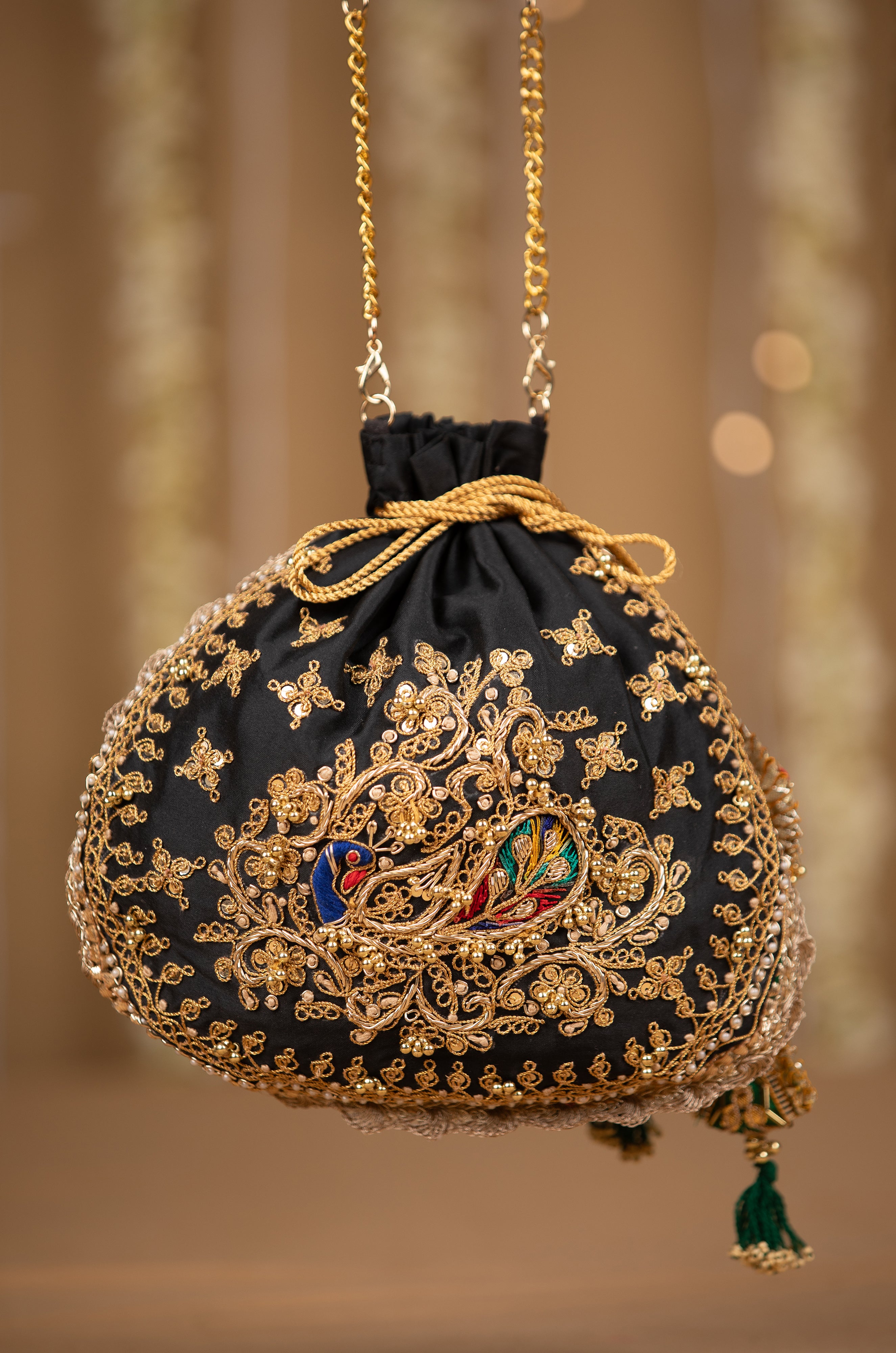 Ruvika Black (Potli)