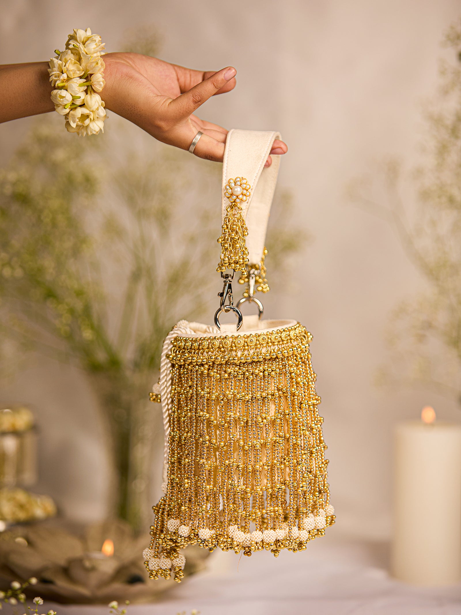 Tara (Potli)