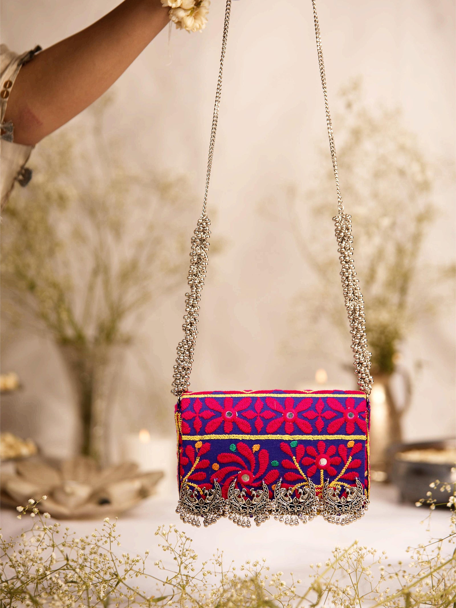 Harini Moon (Bag)