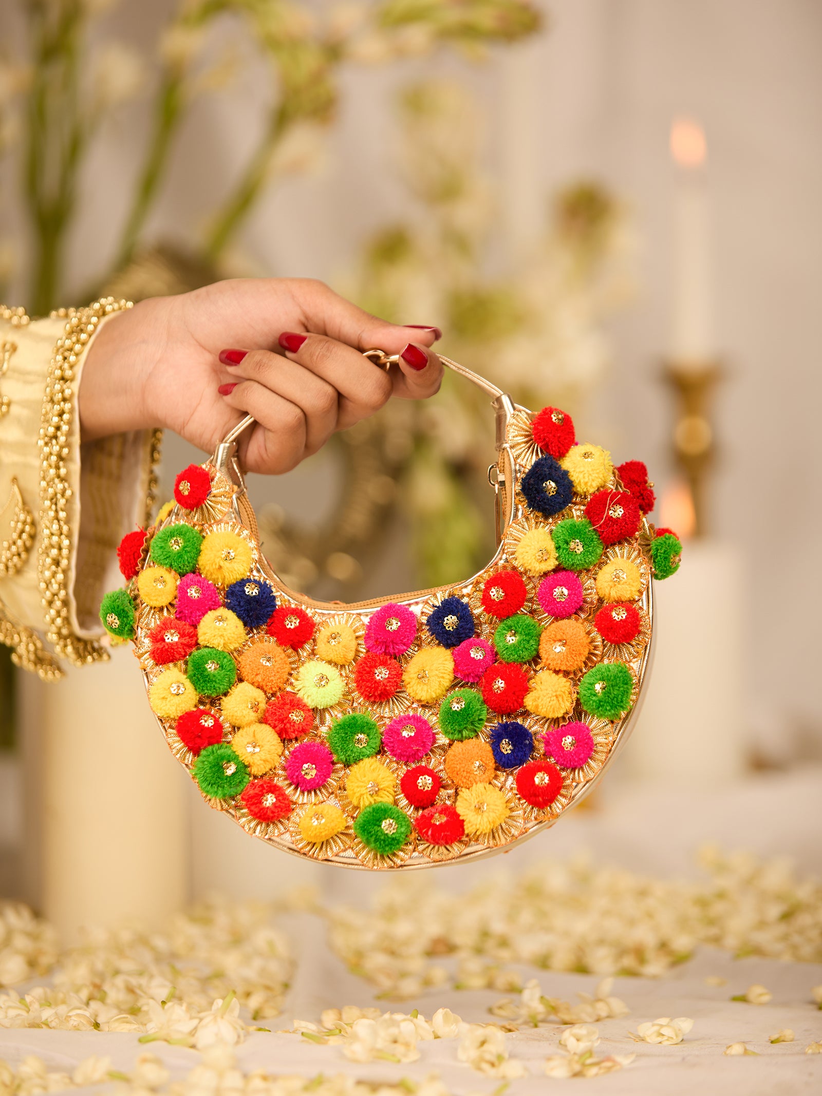Aaheli (Bag)