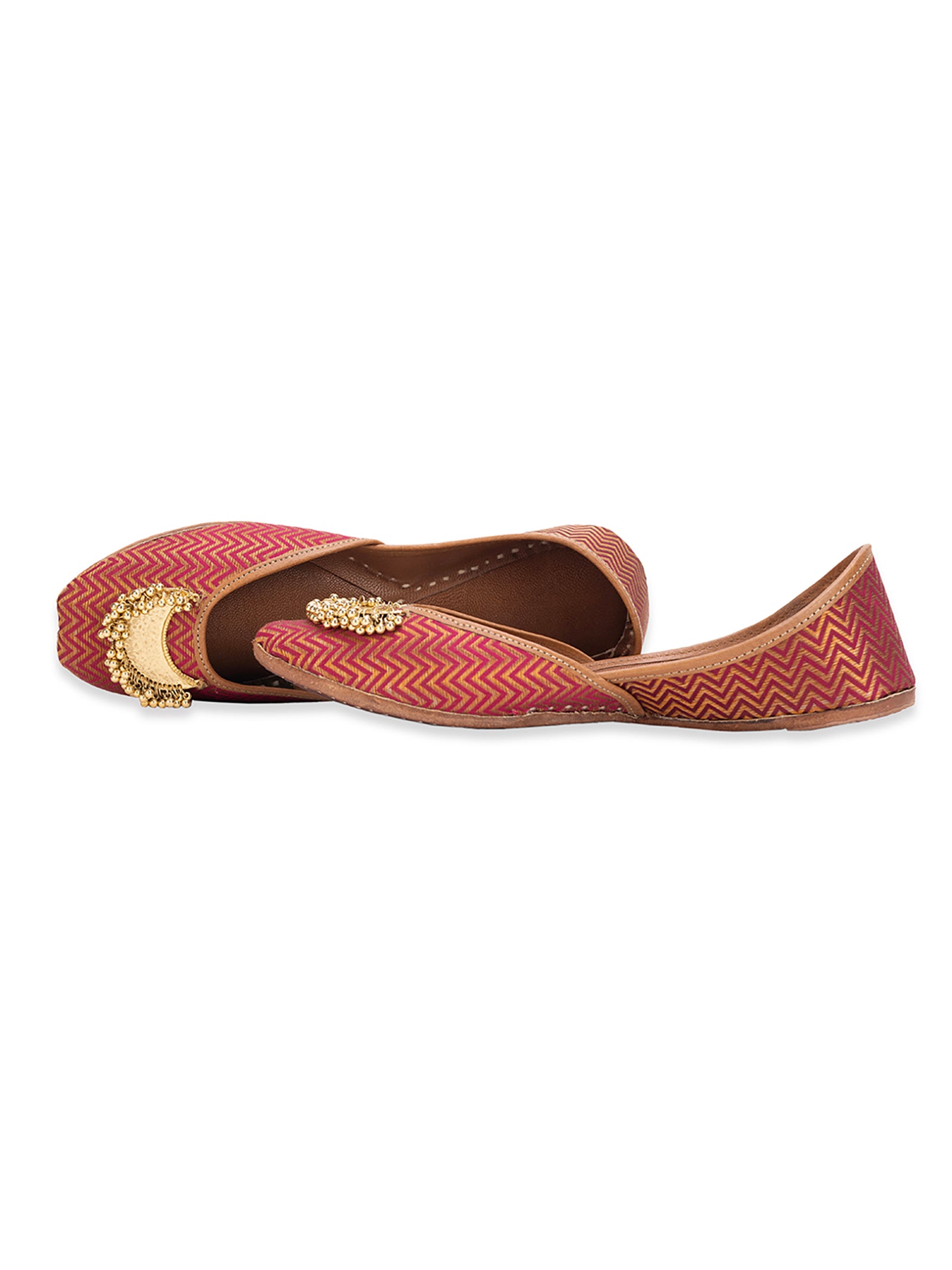 Aashvi Red (Jutti)