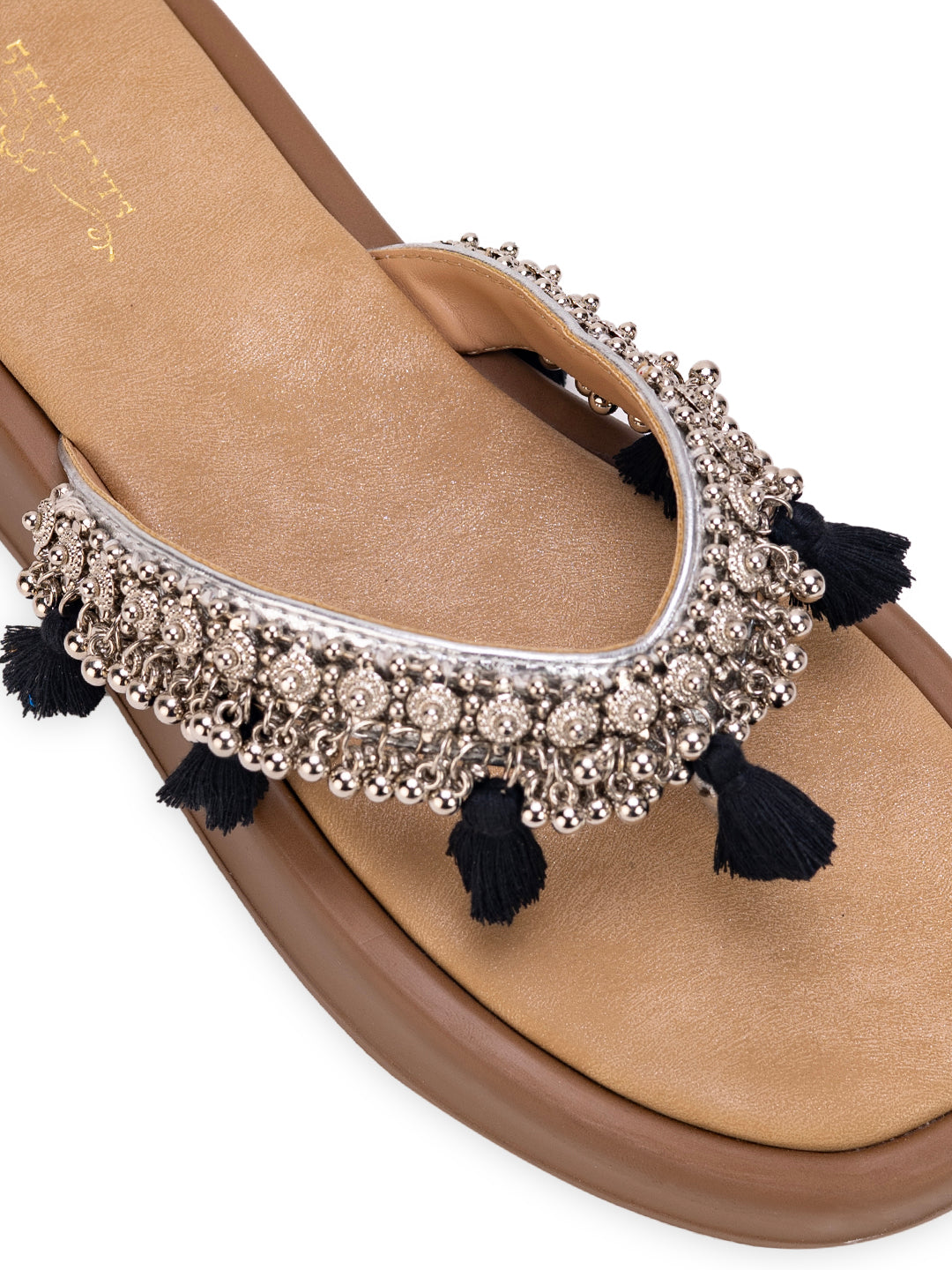 Aavya Black (Slider)