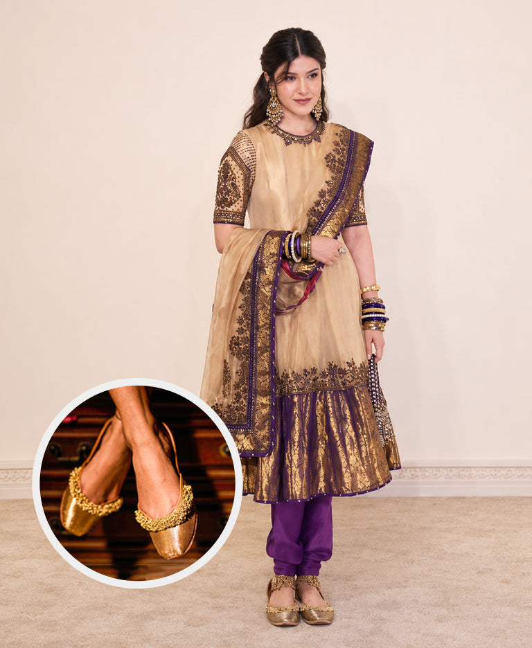 Shanaya Kapoor in Gold Fever (Jutti)