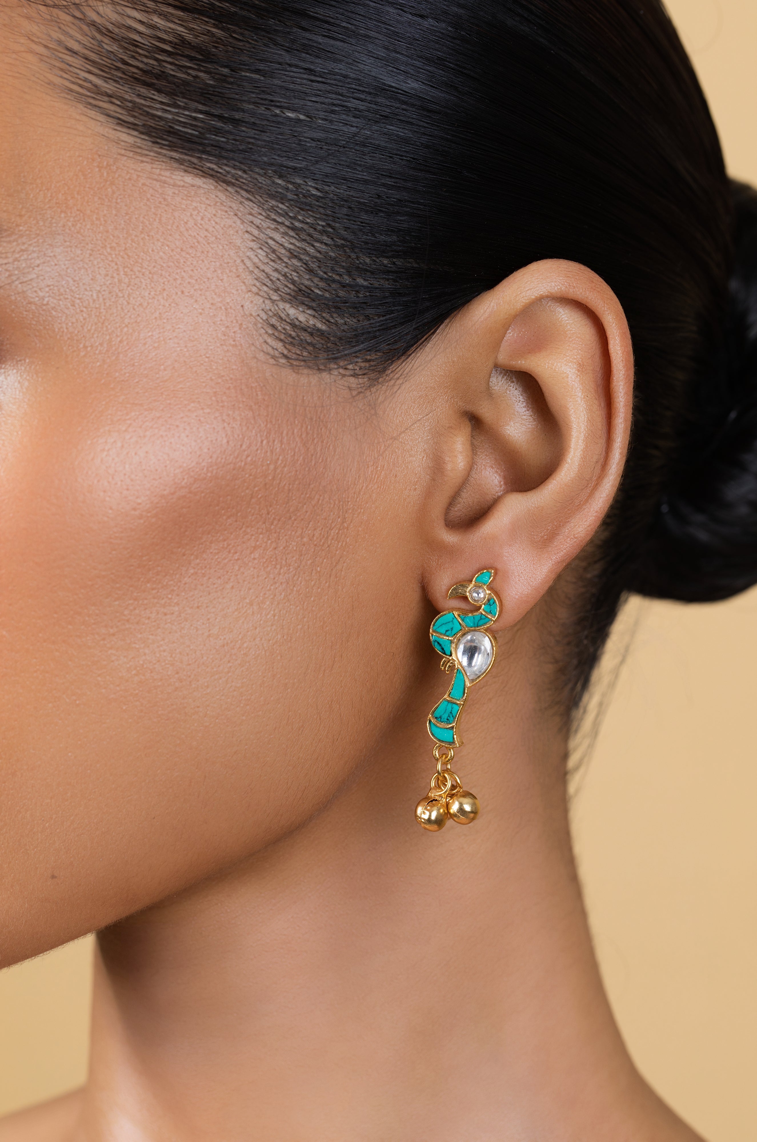 Turquoise Curve