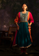 Maya Multi Embroiderd Kurta - 5elements