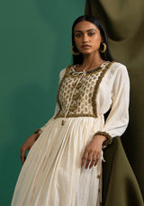 Adhira - Off White kurta Set - 5elements