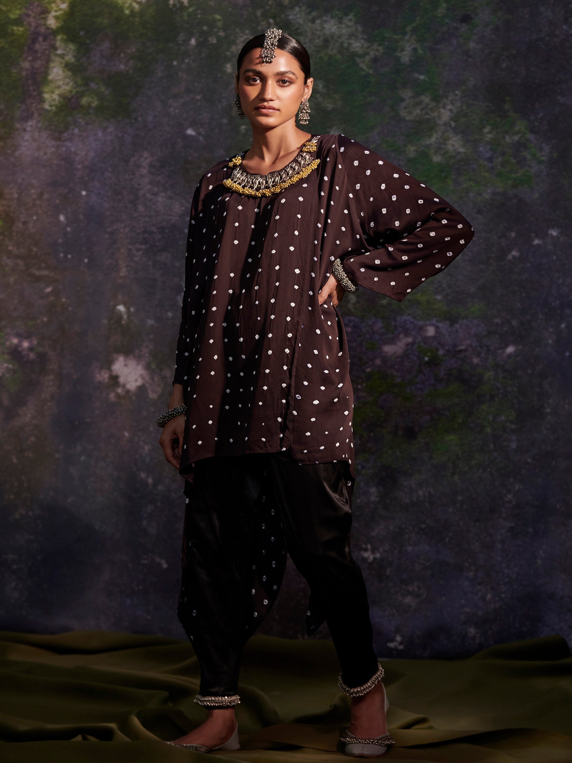 Vishakha - Black Pants - 5elements