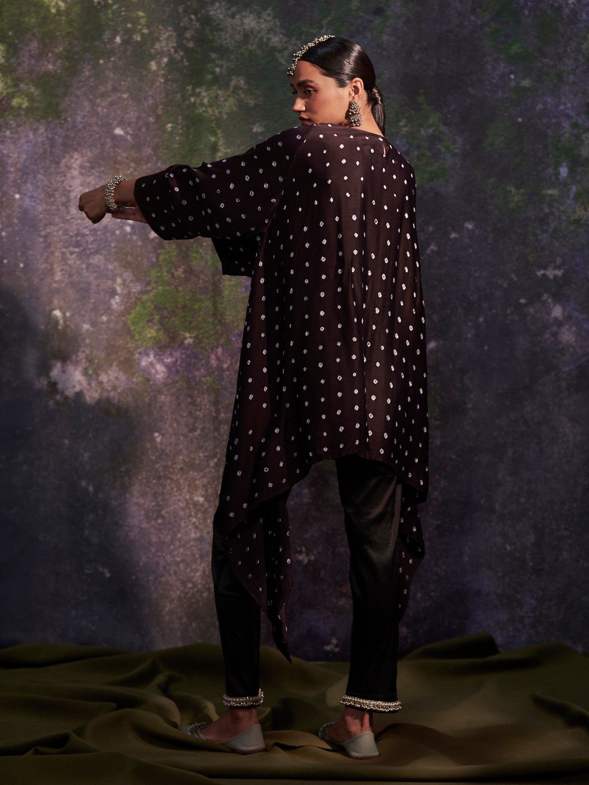 Vishakha - Black Pants - 5elements