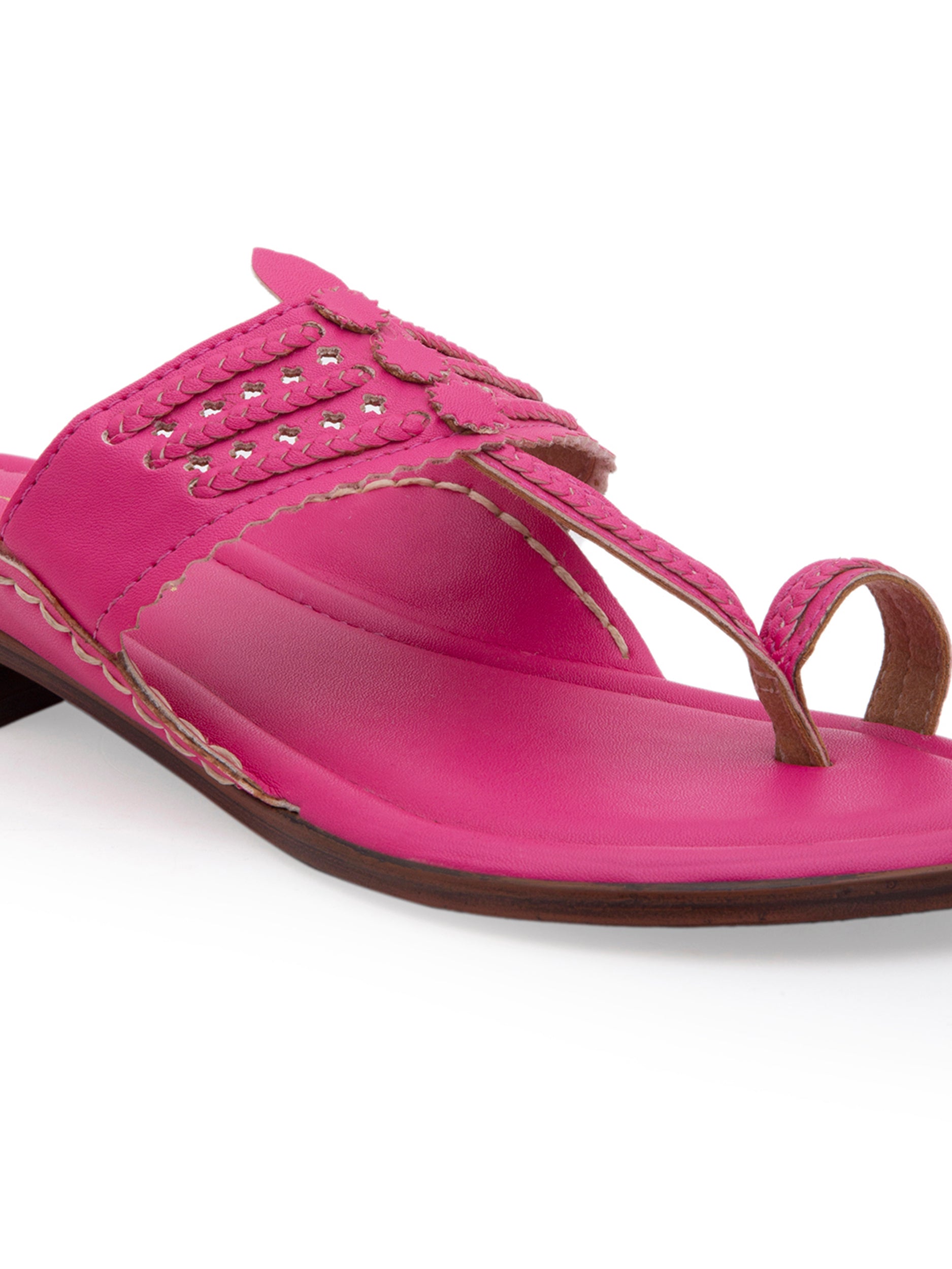 Fushia kolhapuri for women 5elements