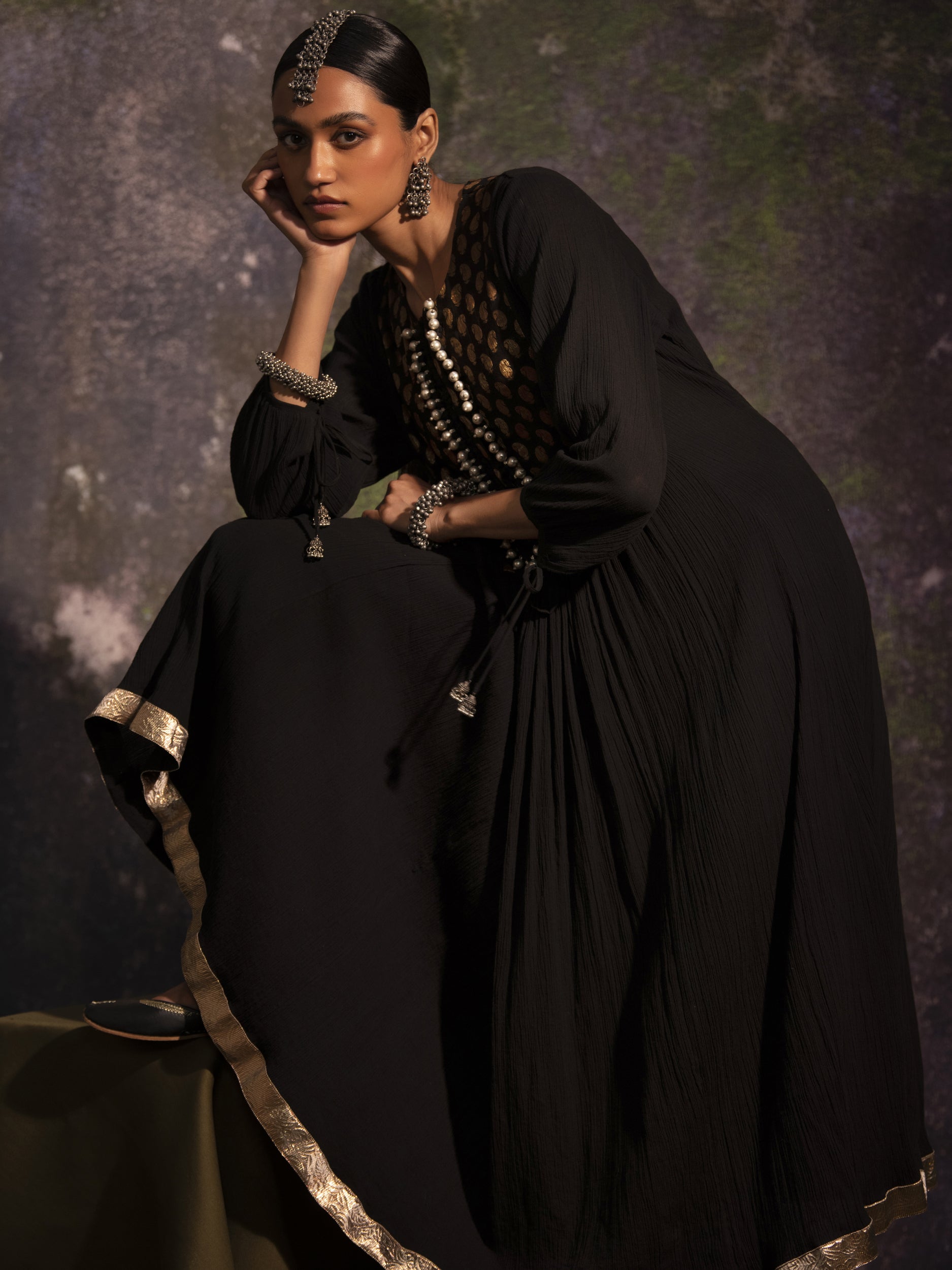 Vedapriya - Black kurta Set - 5elements