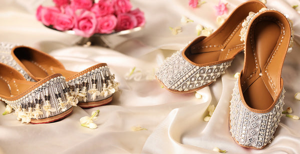 Festive Footwear Guide: Top Punjabi Juttis for Upcoming Celebrations by 5 Elements