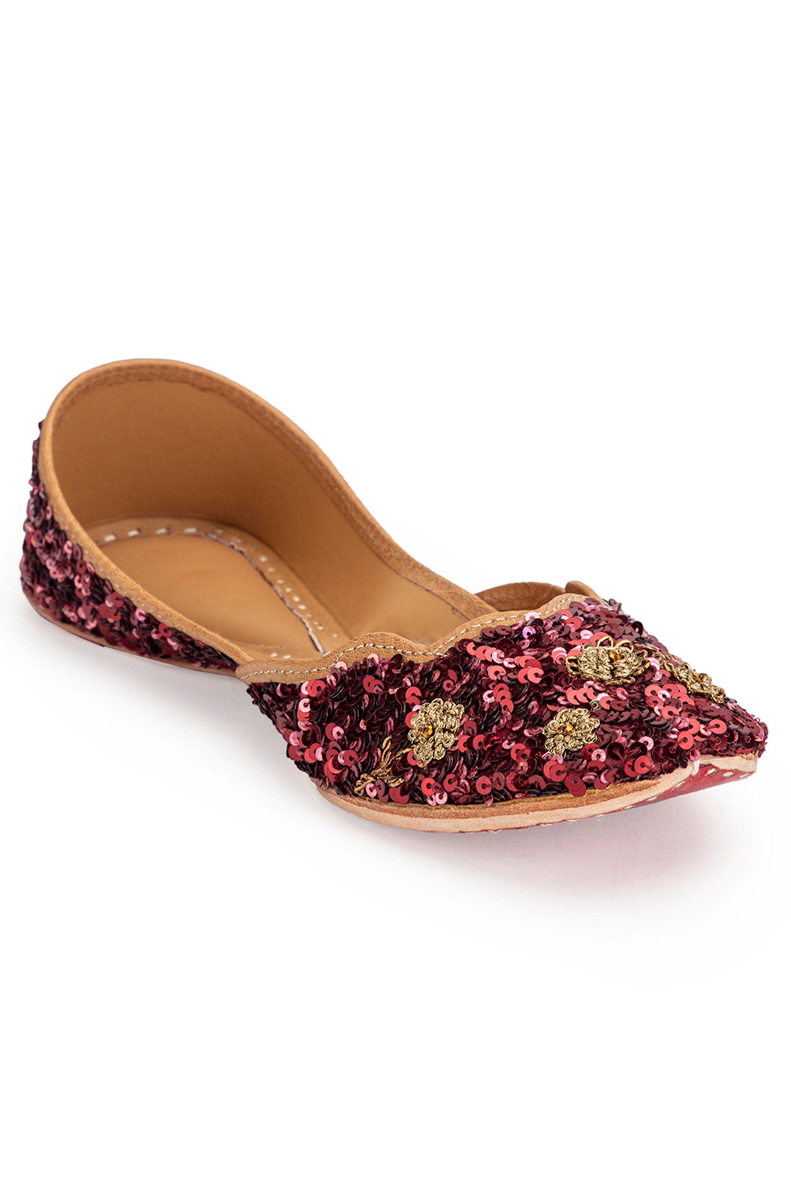 Shaivi Maroon (Jutti)