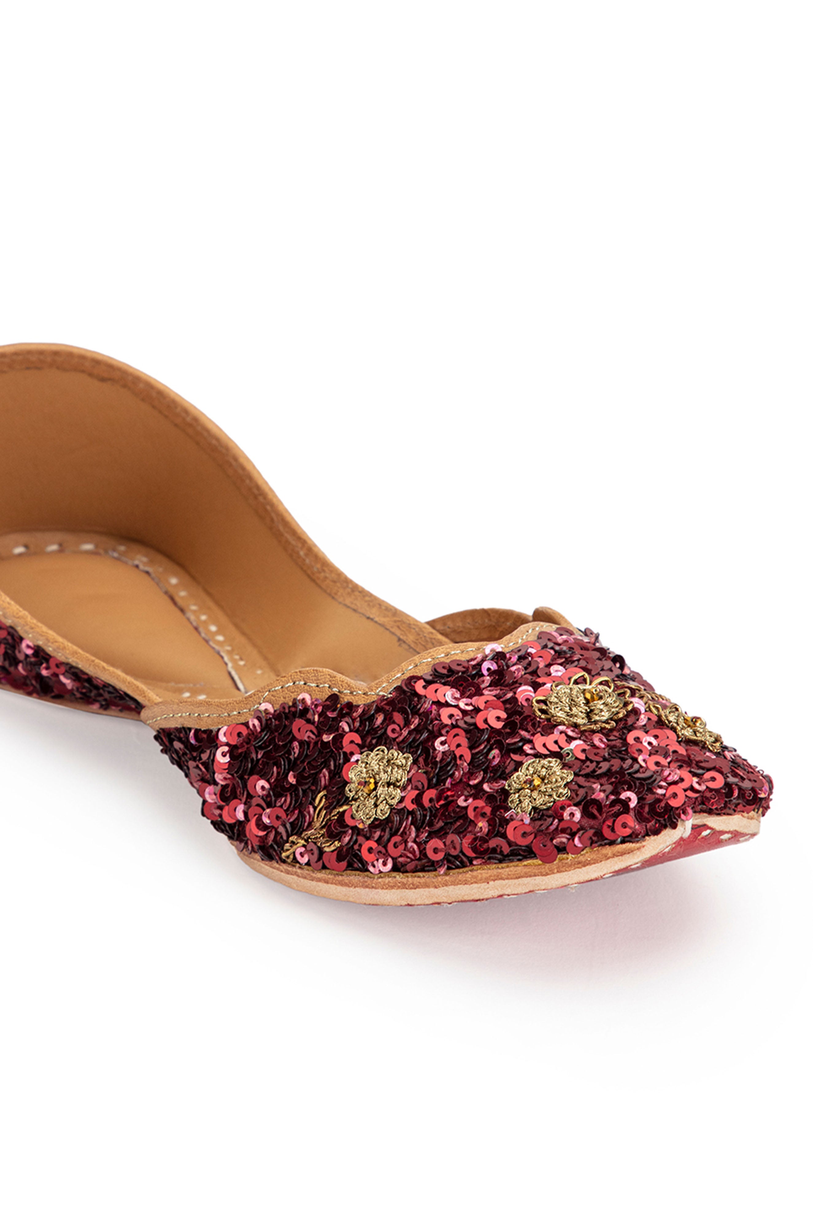 Shaivi Maroon (Jutti)