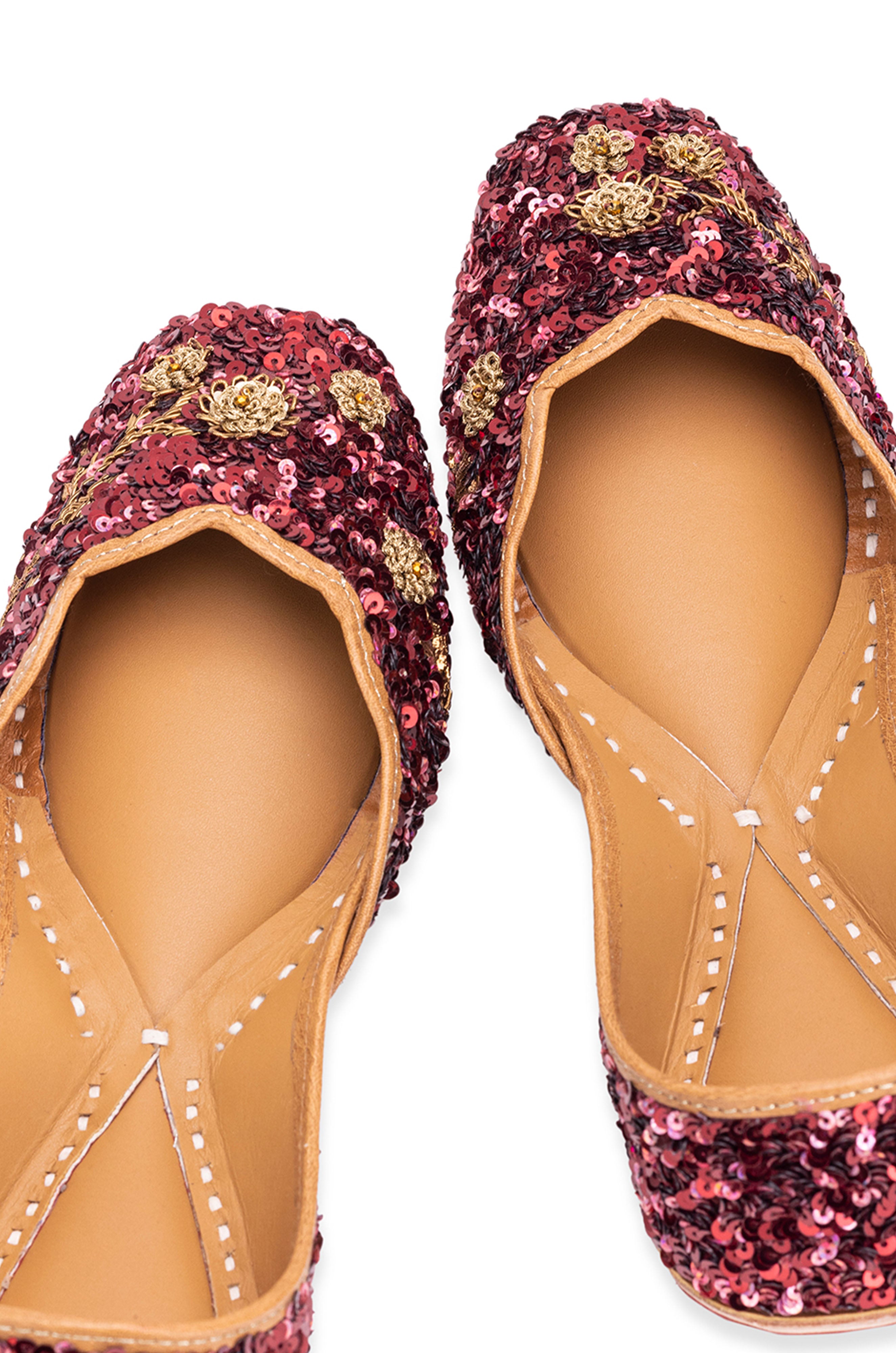 Shaivi Maroon (Jutti)