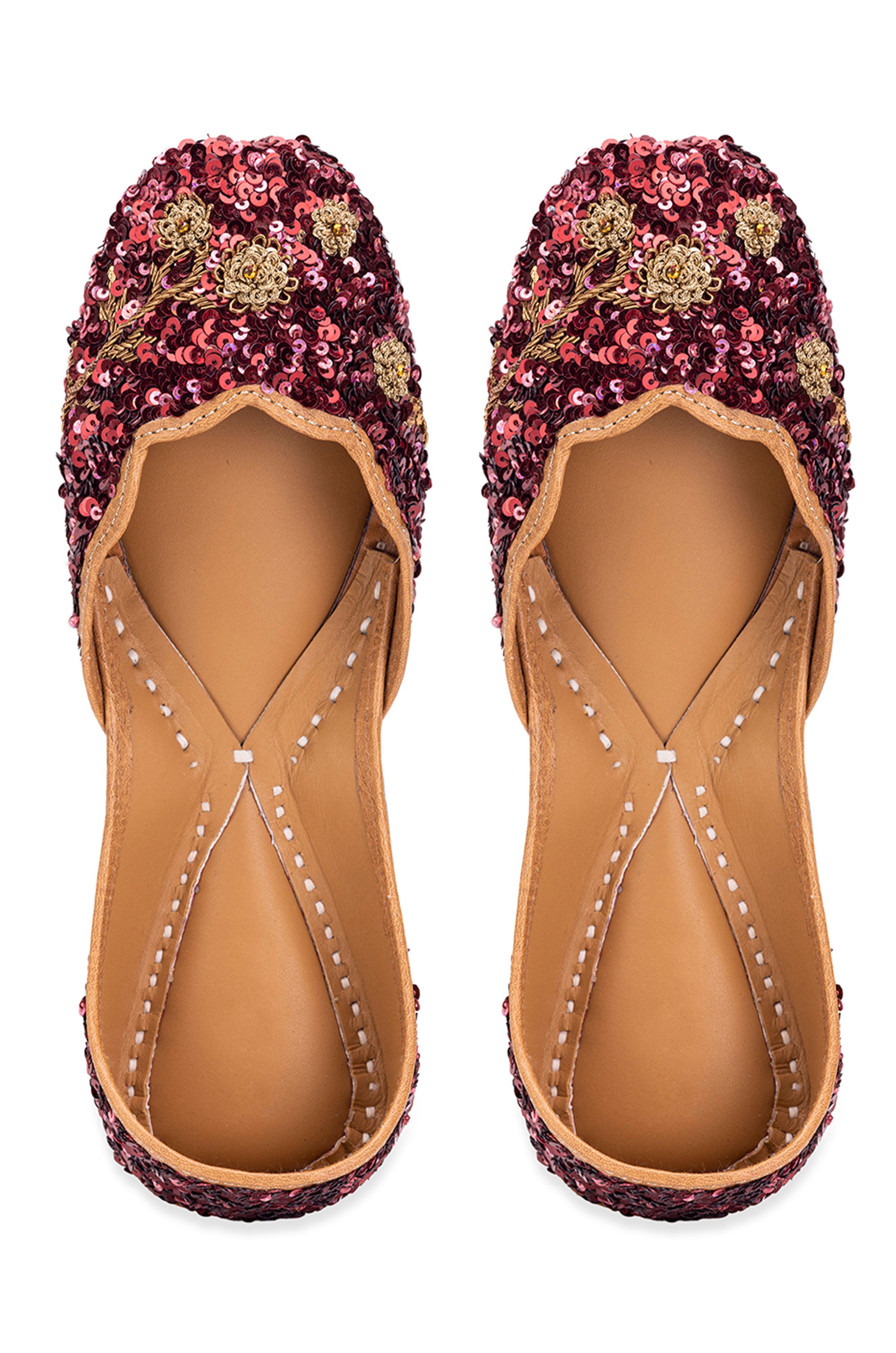 Shaivi Maroon (Jutti)