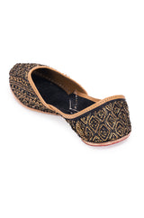 Kanishka Black Jutti