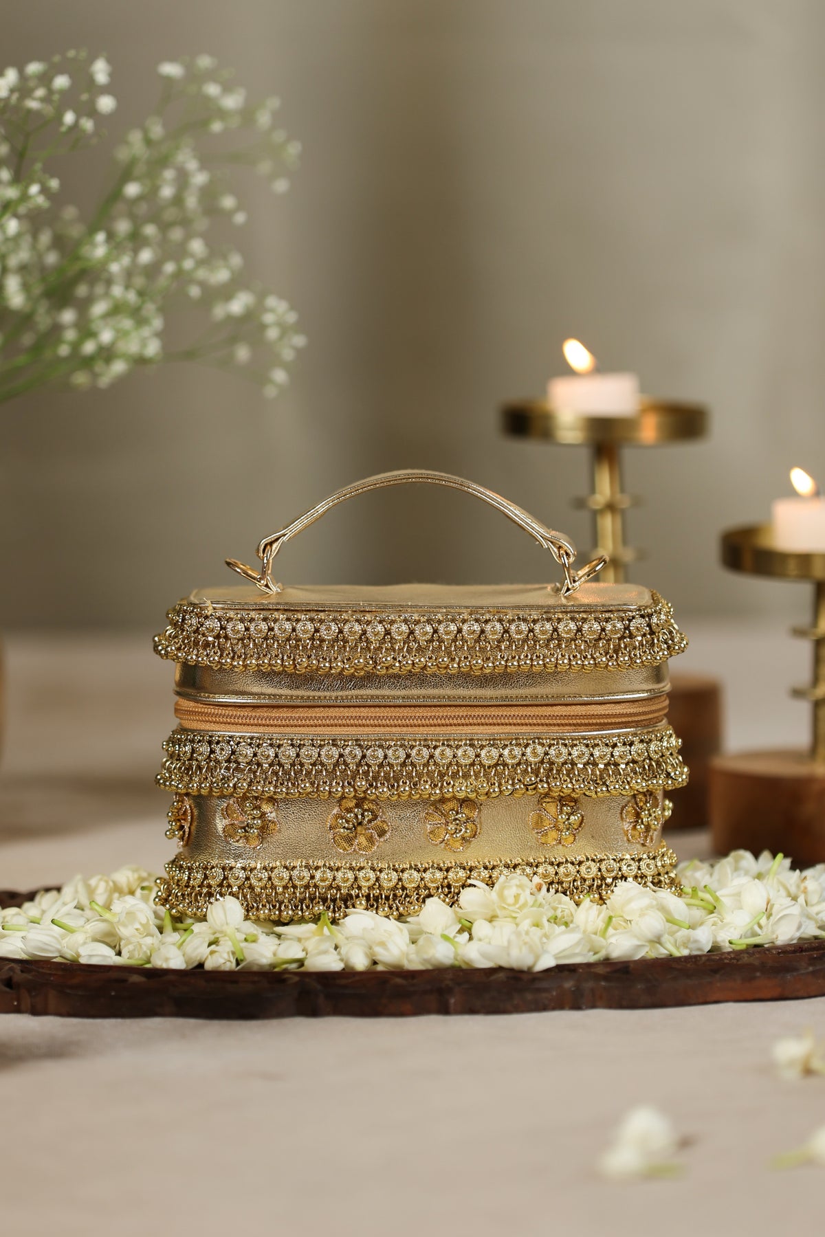 Nivara Gold Clutch image 1