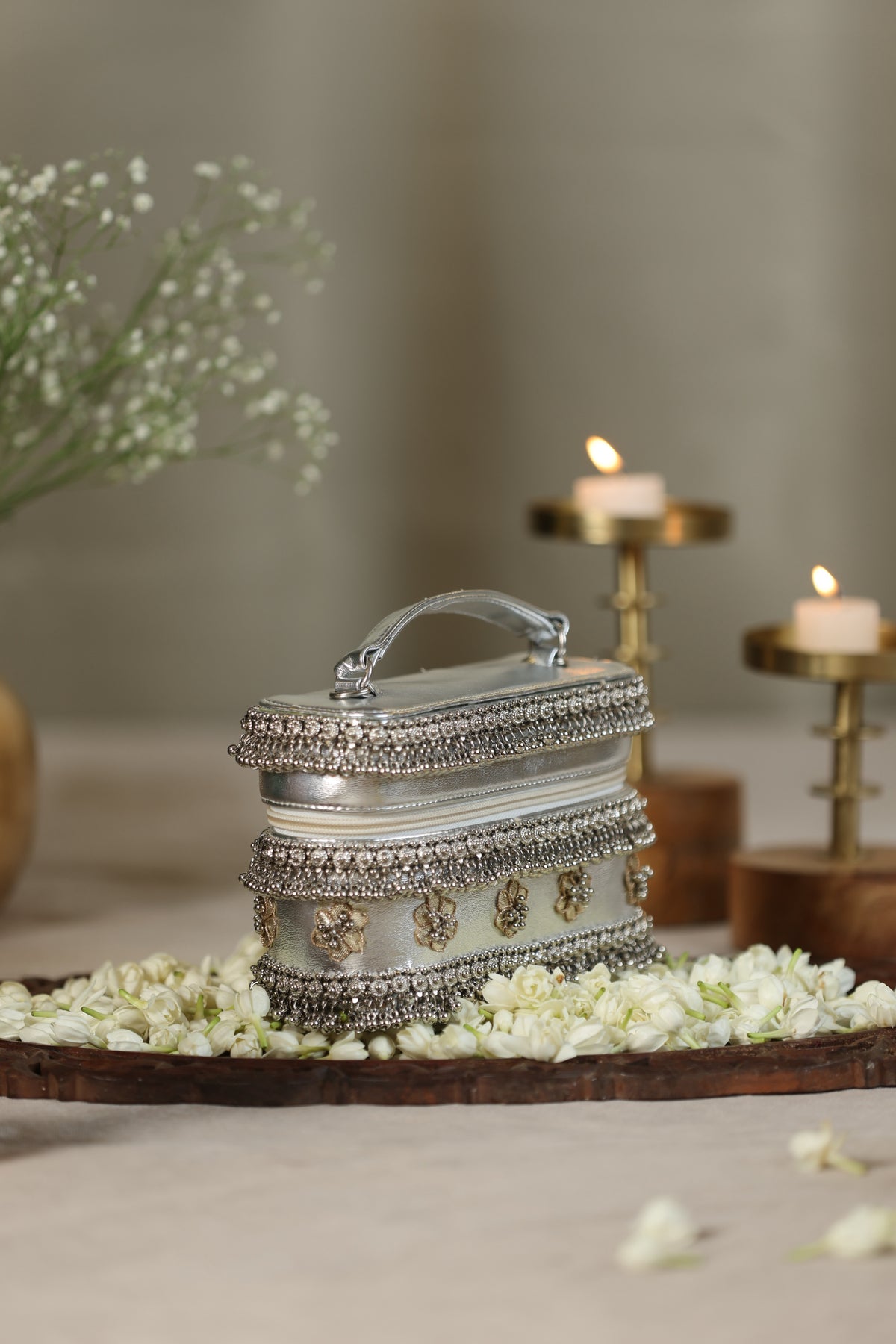 Nivara Silver Clutch image 3