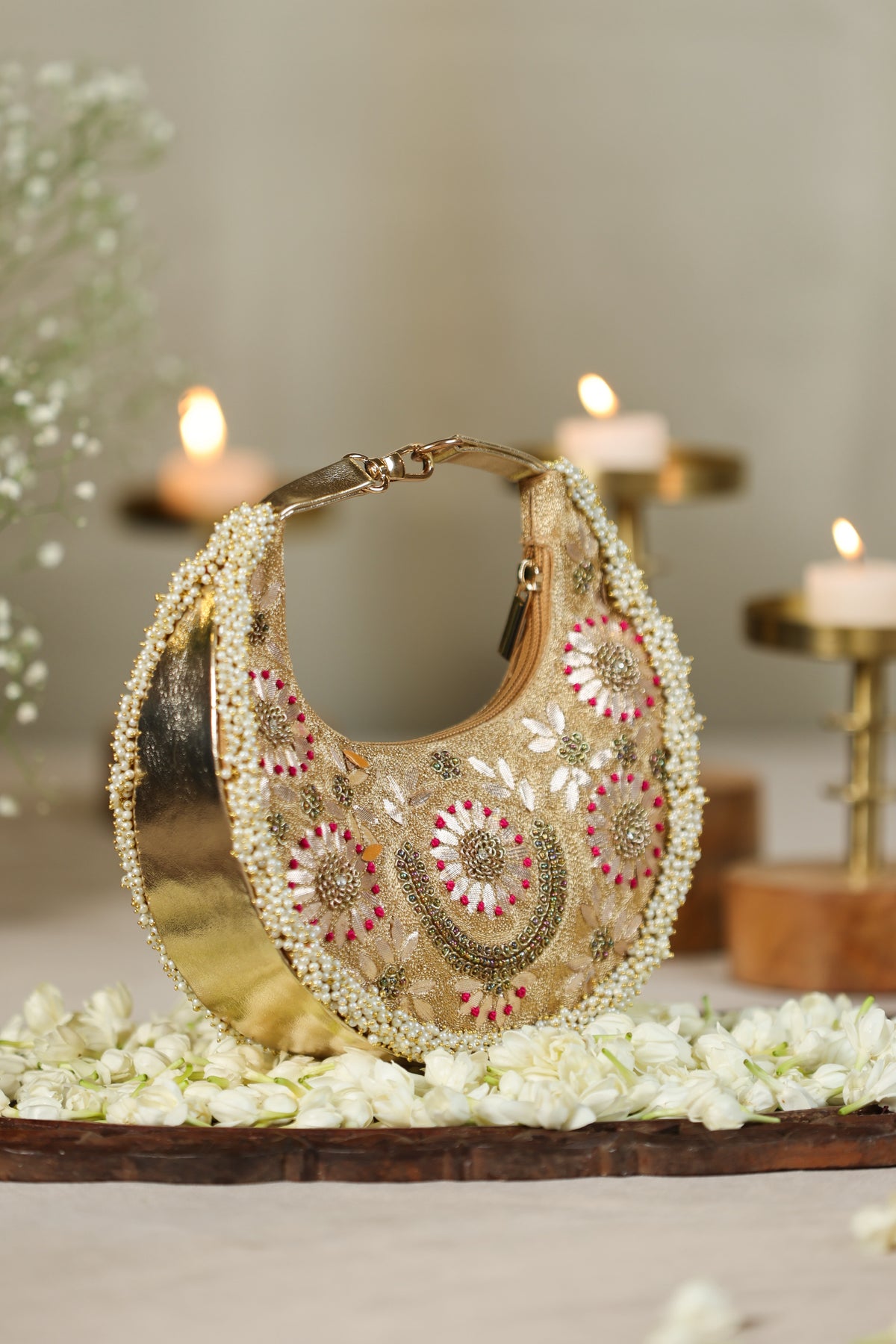Kundanika Sling image 3