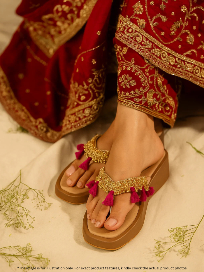Aavya Maroon (Slider)