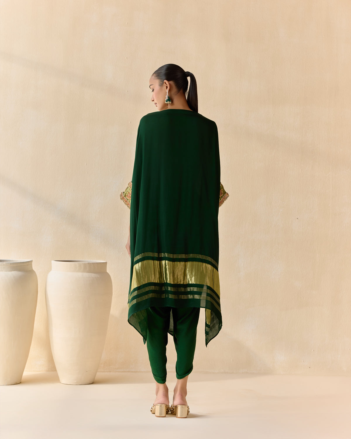 haritara kaftan set - detail view 1